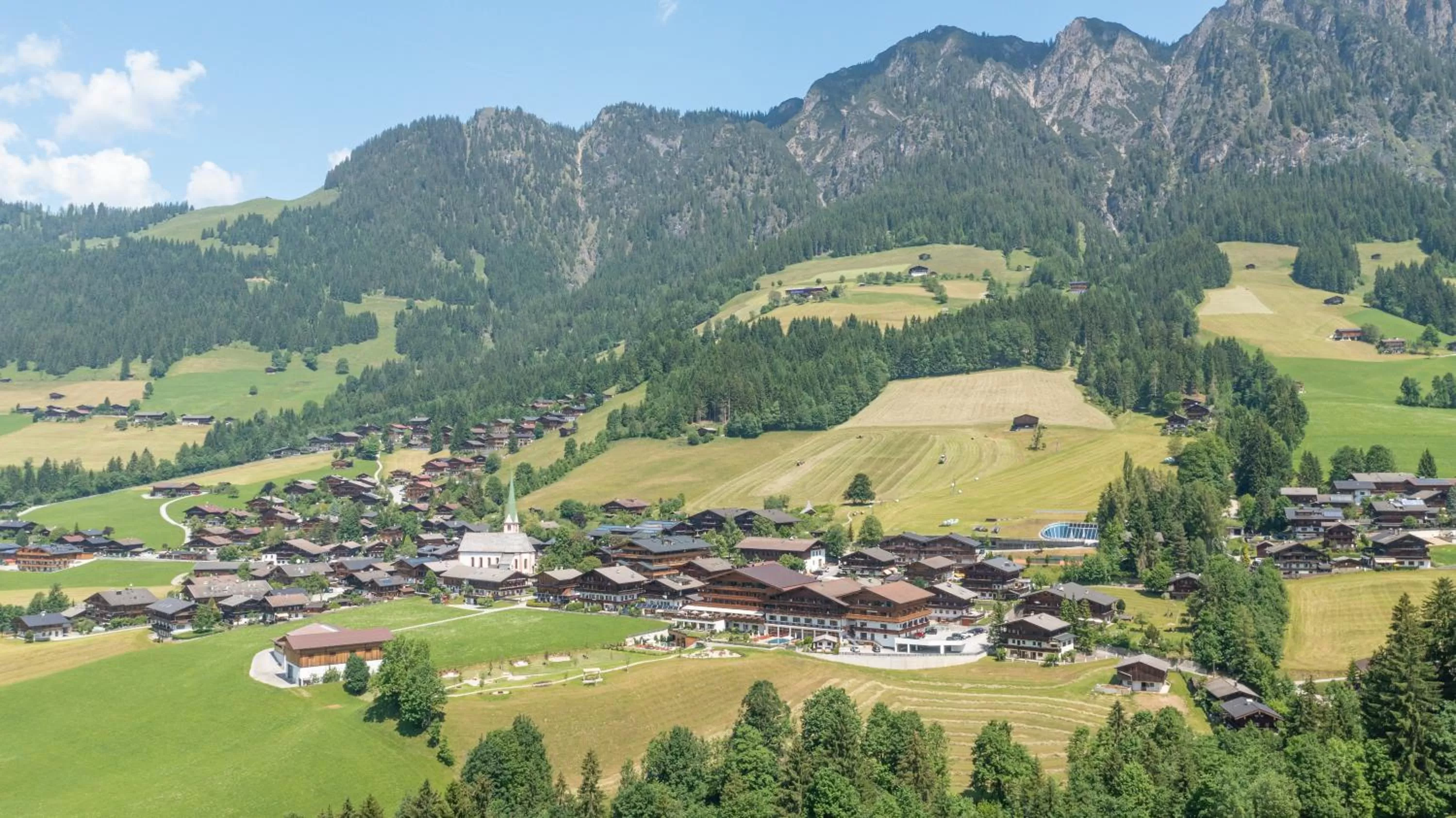 Property building, Bird's-eye View in Natur & Spa Resort "Der Alpbacherhof" Superior
