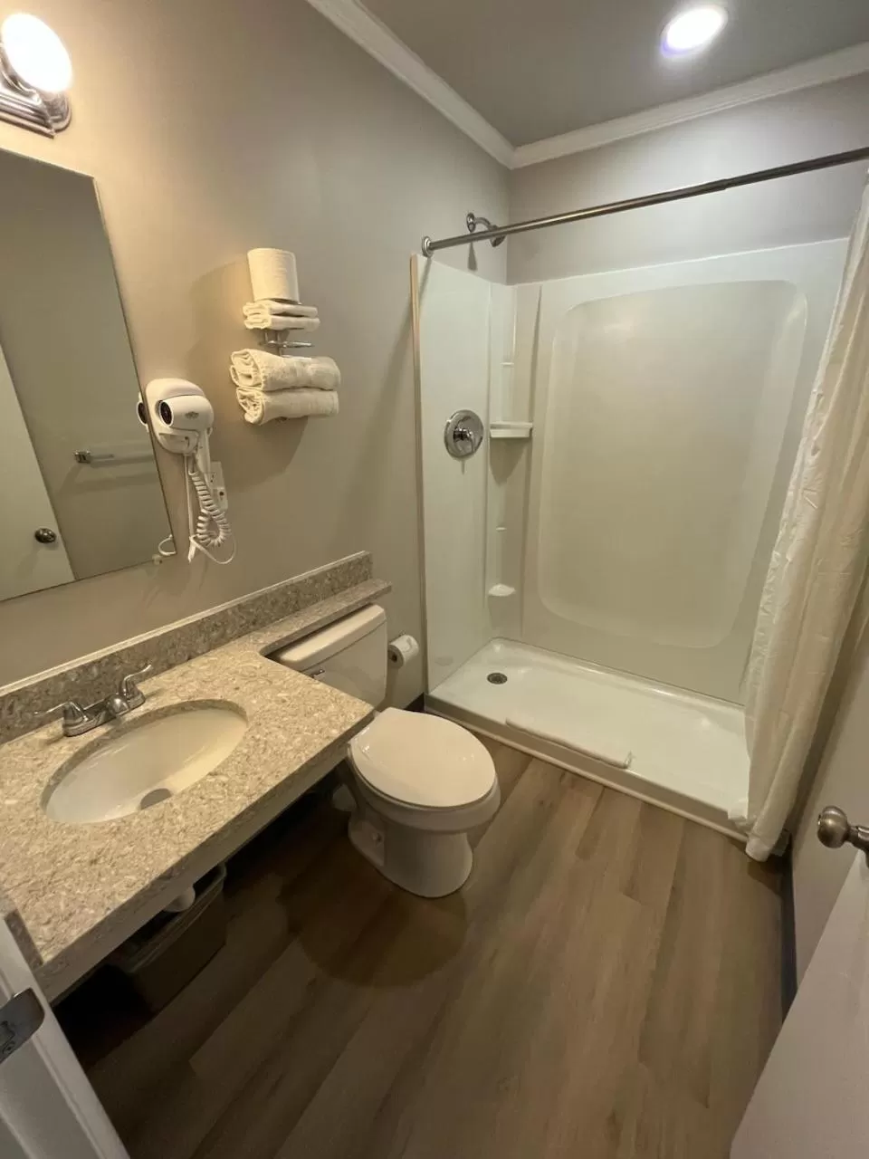 Shower in Beach Bum West-O Motel