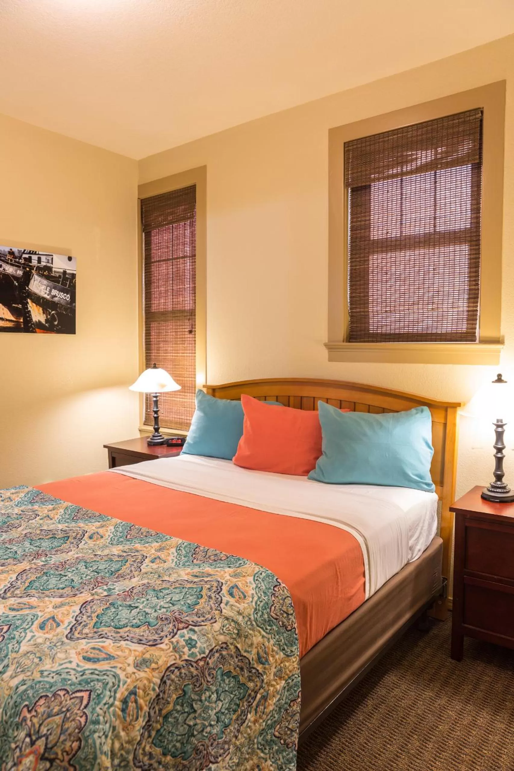 Bedroom in Hotel Cathlamet