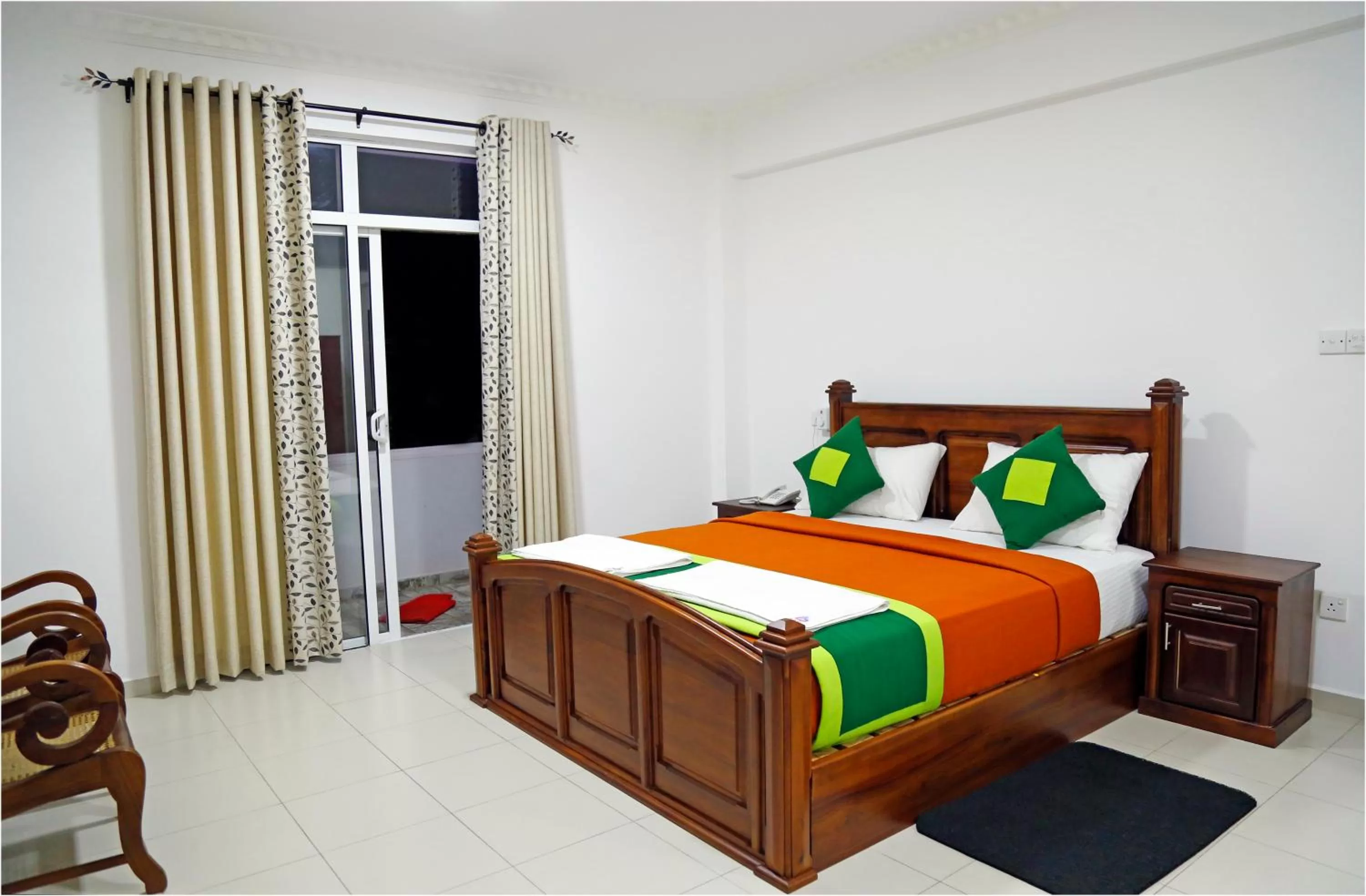 Bed in Ronaka Airport Transit Hotel