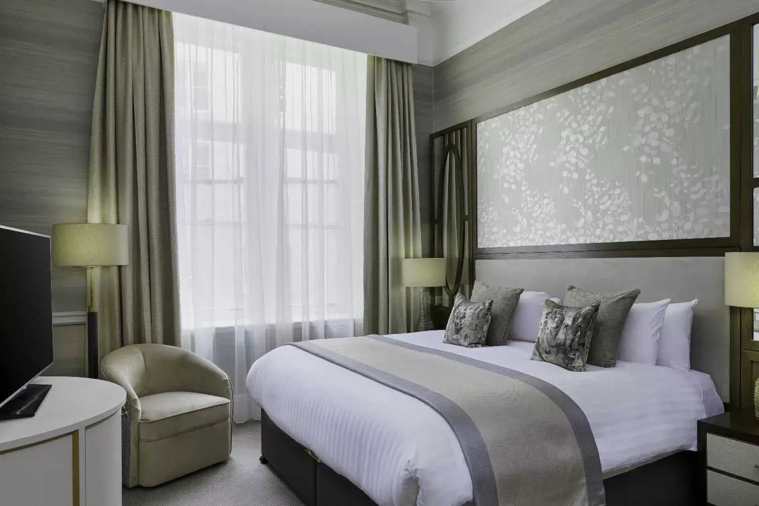 Standard King Room in The Midland Standard King Room in The Midland