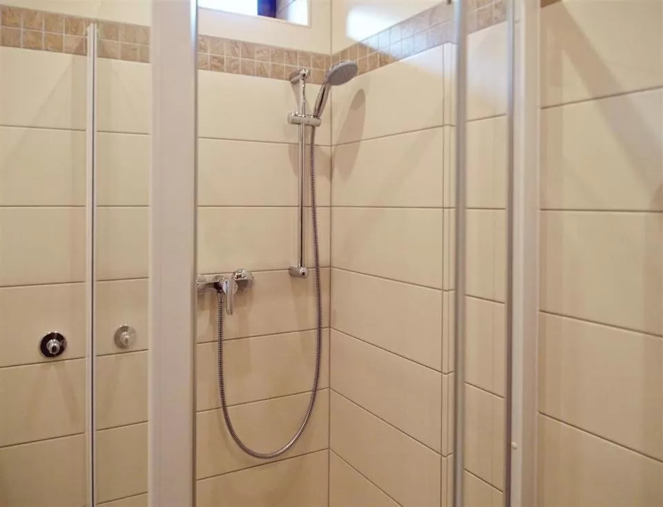 Bathroom in Huber Panzió