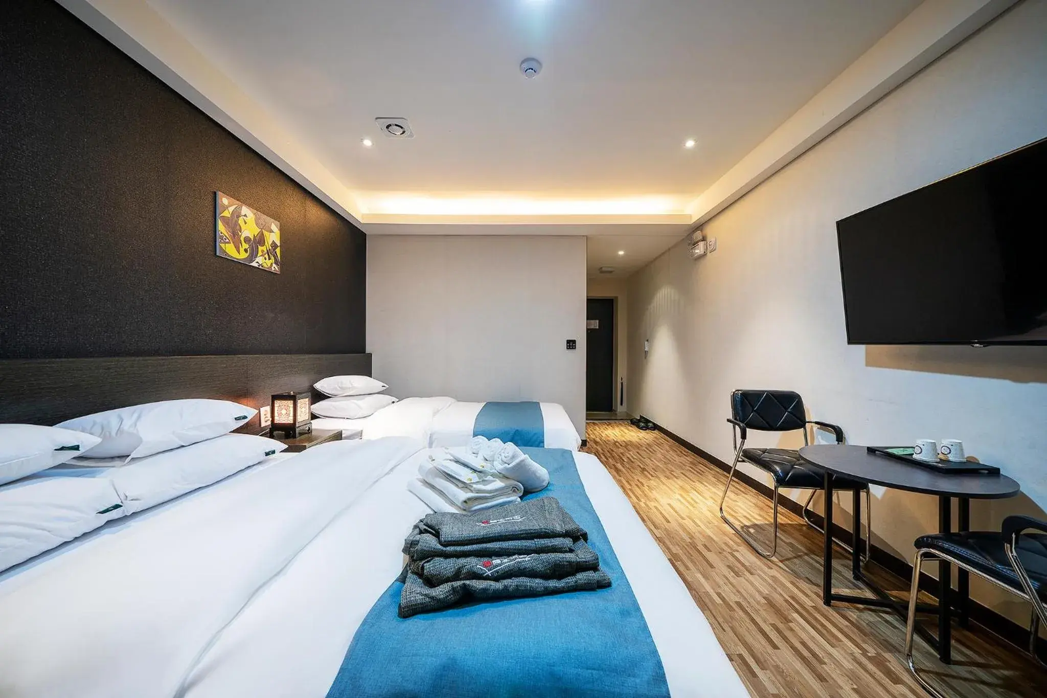 Deluxe Triple Room in Suwon Dono1796 Hotel Deluxe Triple Room in Suwon Dono1796 Hotel