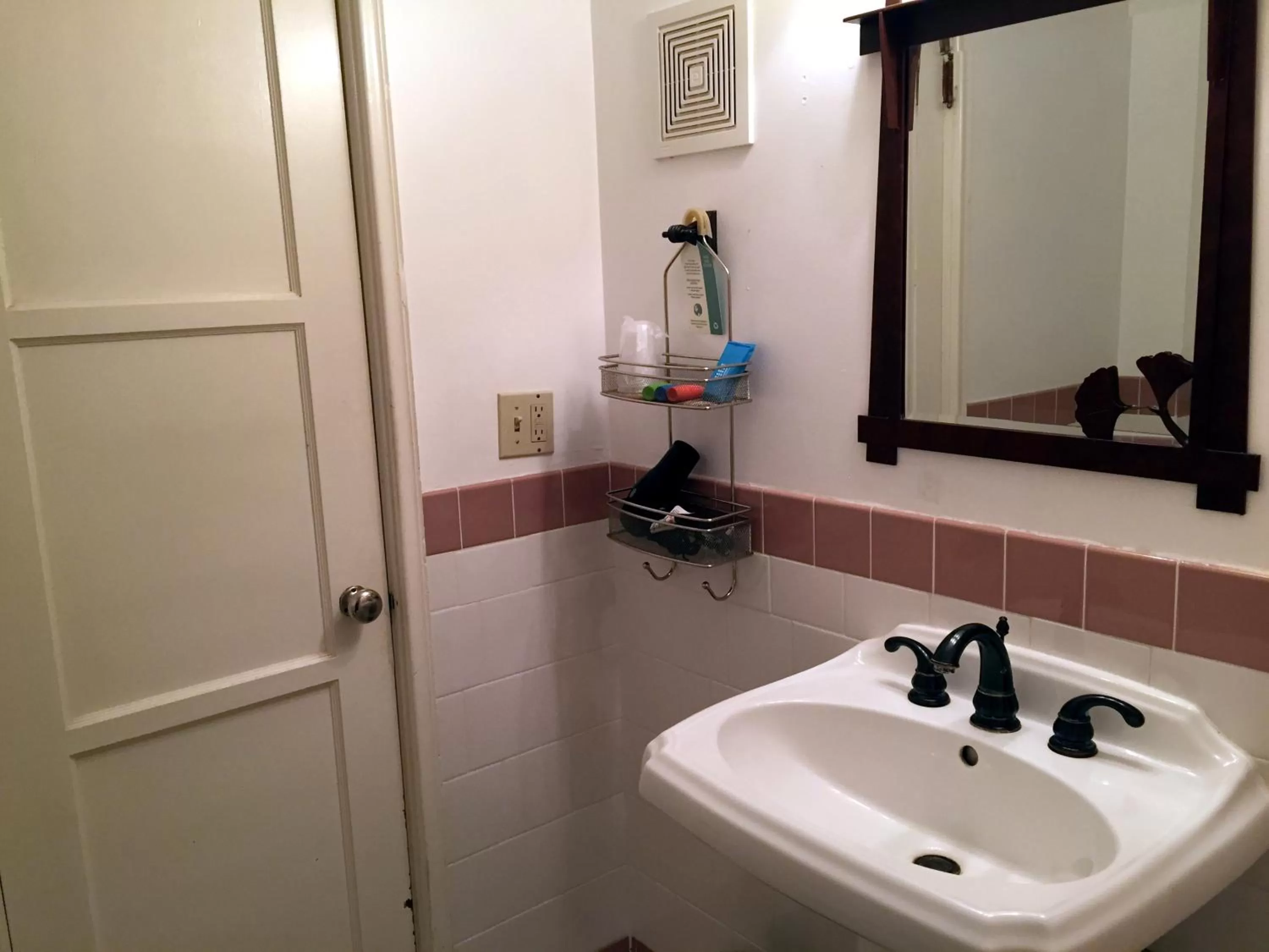 Bathroom in Boulder Dam Hotel