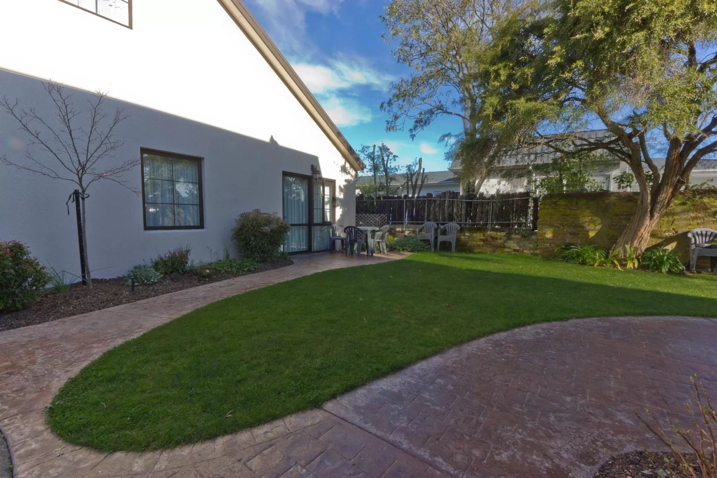 Facade/entrance in Arrow Motel Apartments