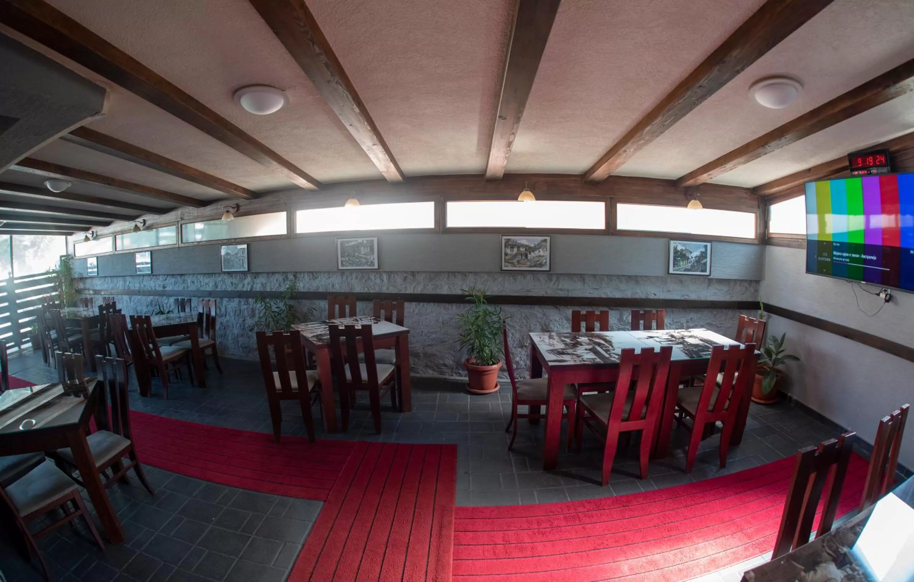 Restaurant/Places to Eat in DIONIS Rooms & Apartments