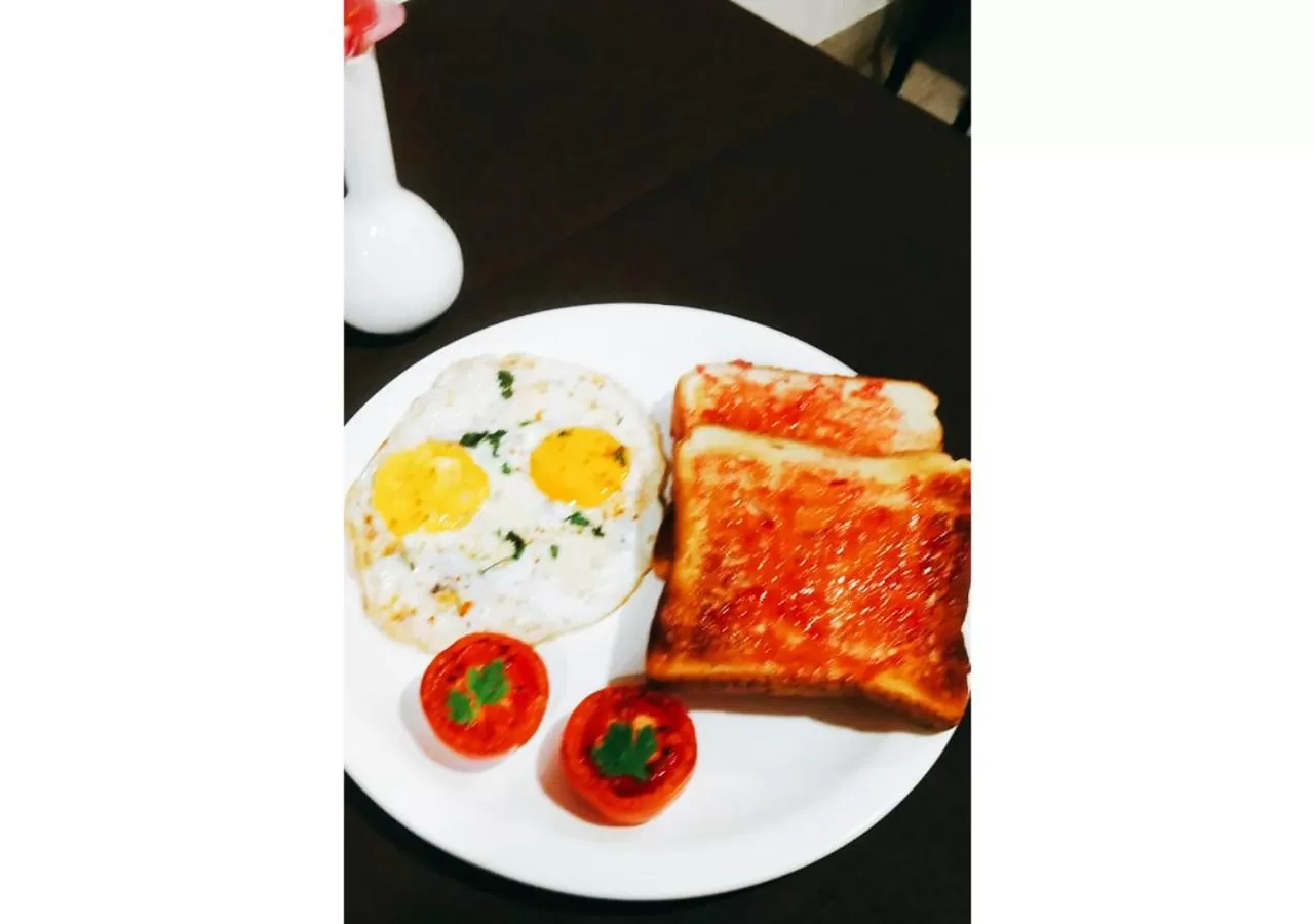 Restaurant/places to eat, Food in Hotel Planet Four