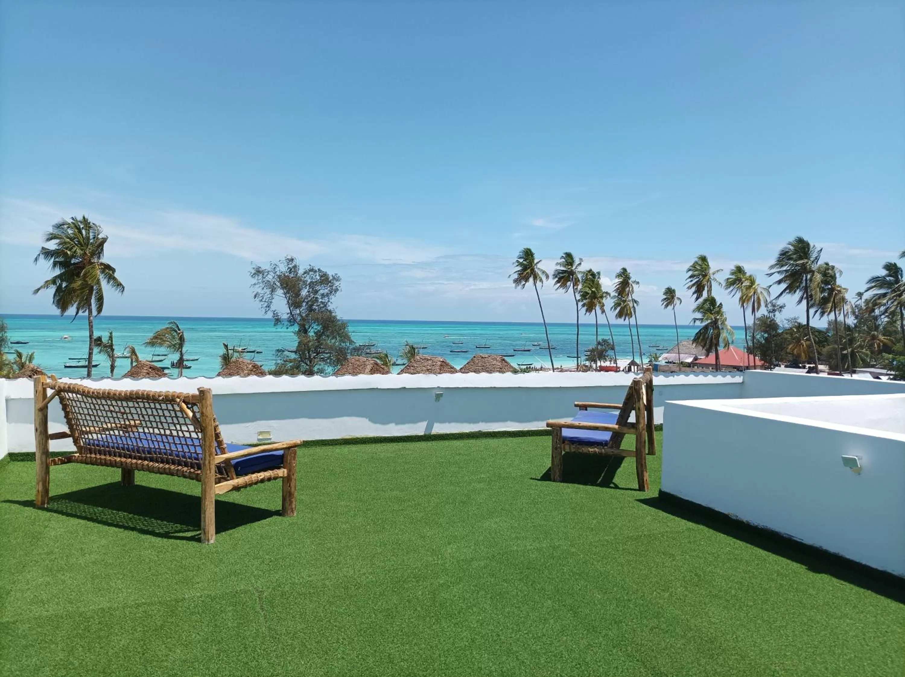 Sea view in Zanzicrown