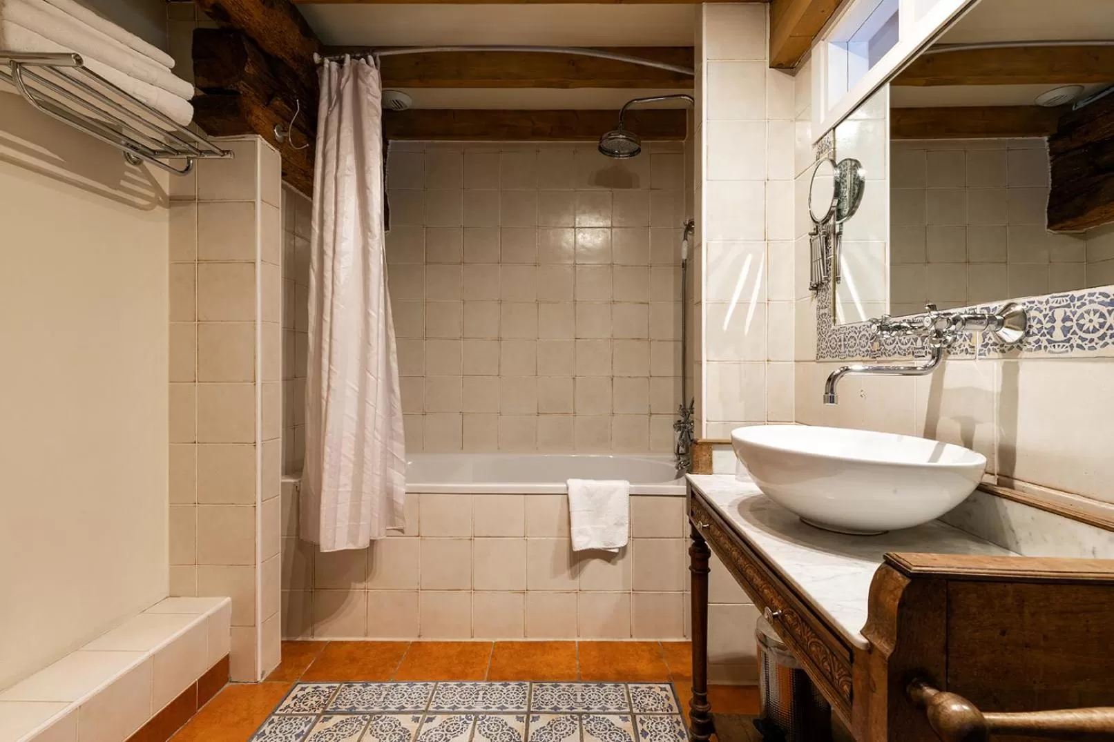 Bathroom in Domaine de Bassilour