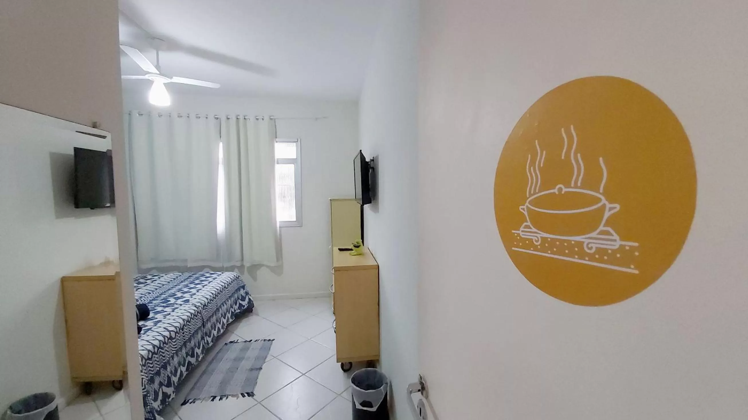 Shower in A Casa Morro do Moreno