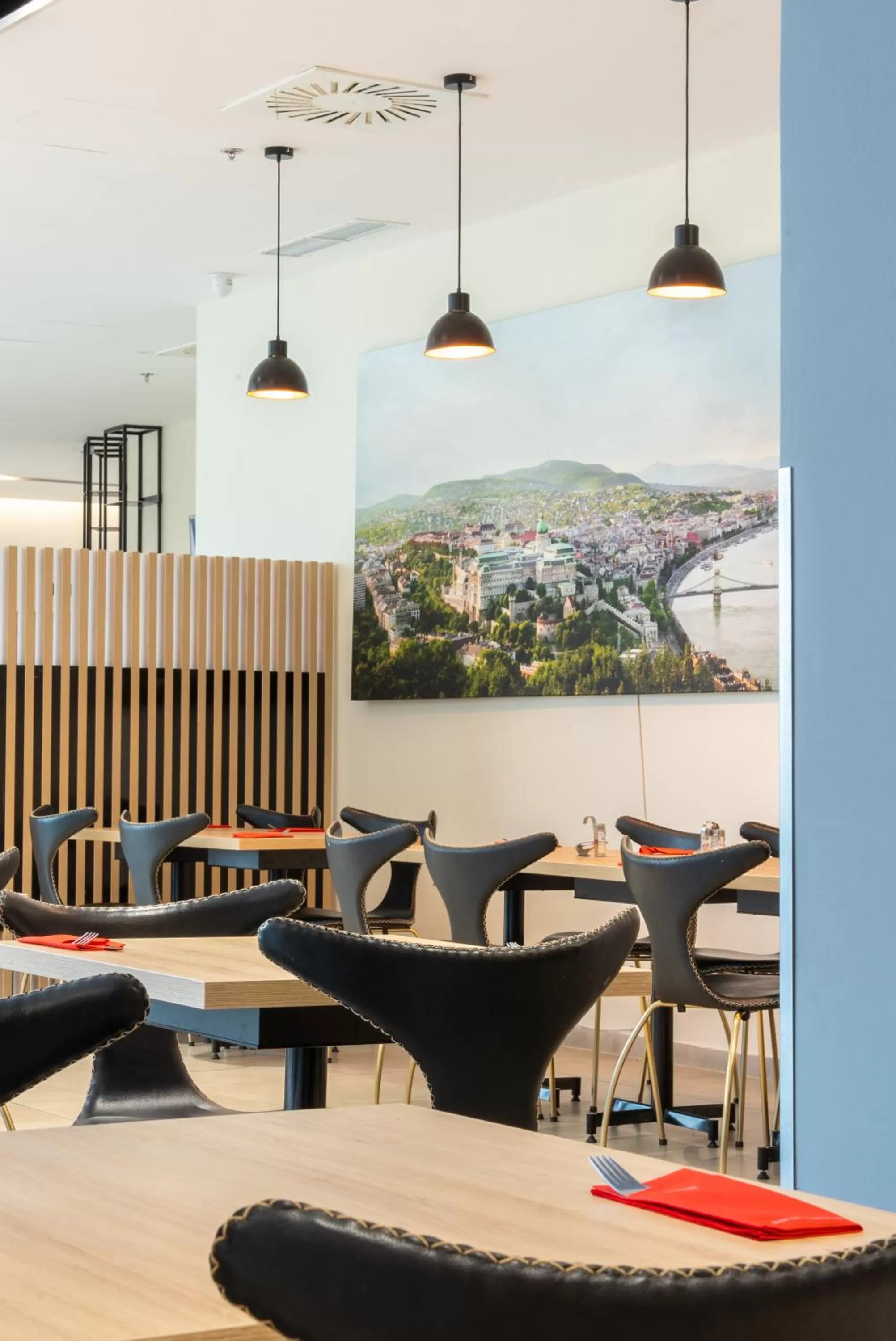 Restaurant/places to eat in Akeah Verdi Budapest