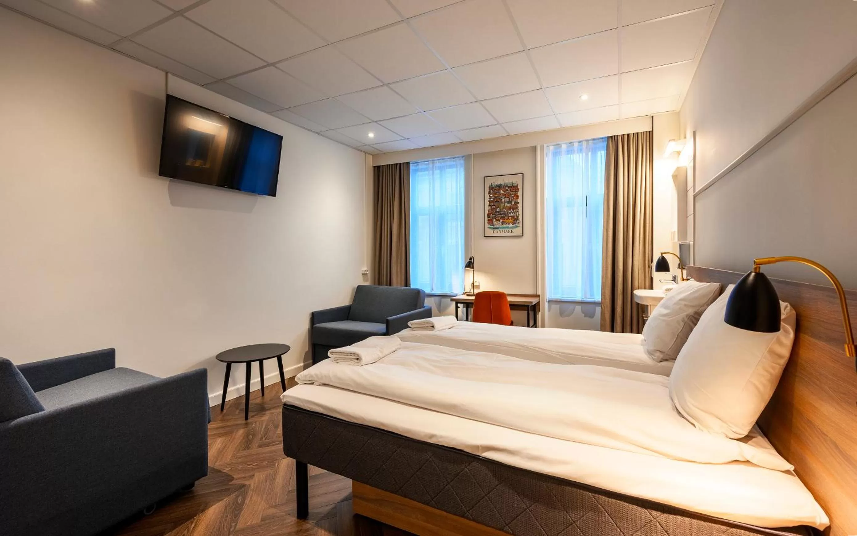 Photo of the whole room, Bed in Go Hotel Saga