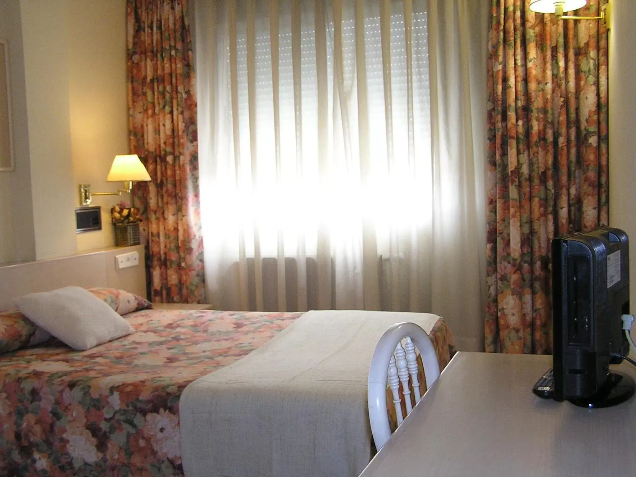 Double or Twin Room in Hotel La Brañina Double or Twin Room in Hotel La Brañina