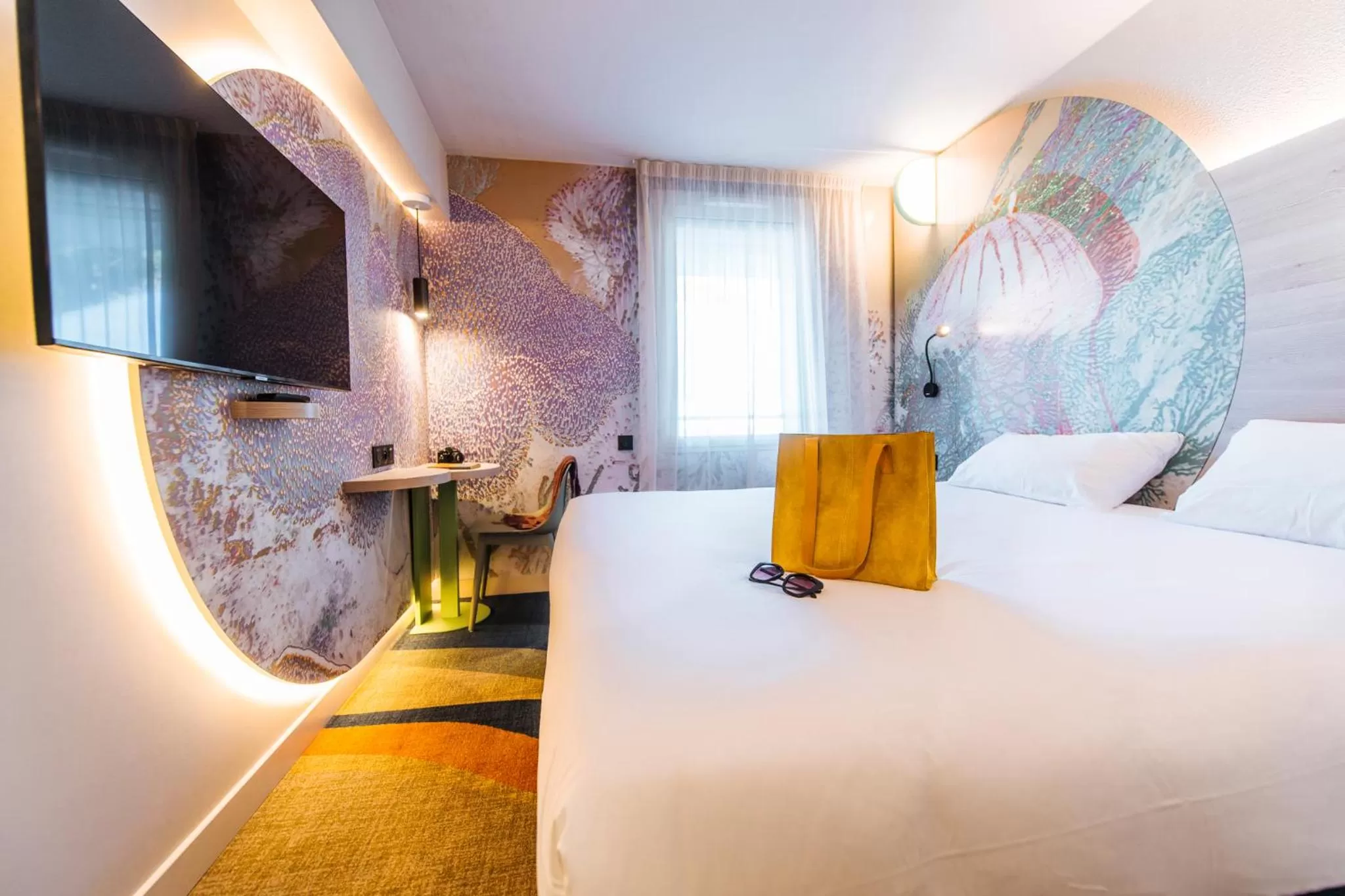 Bed in ibis Styles Antibes