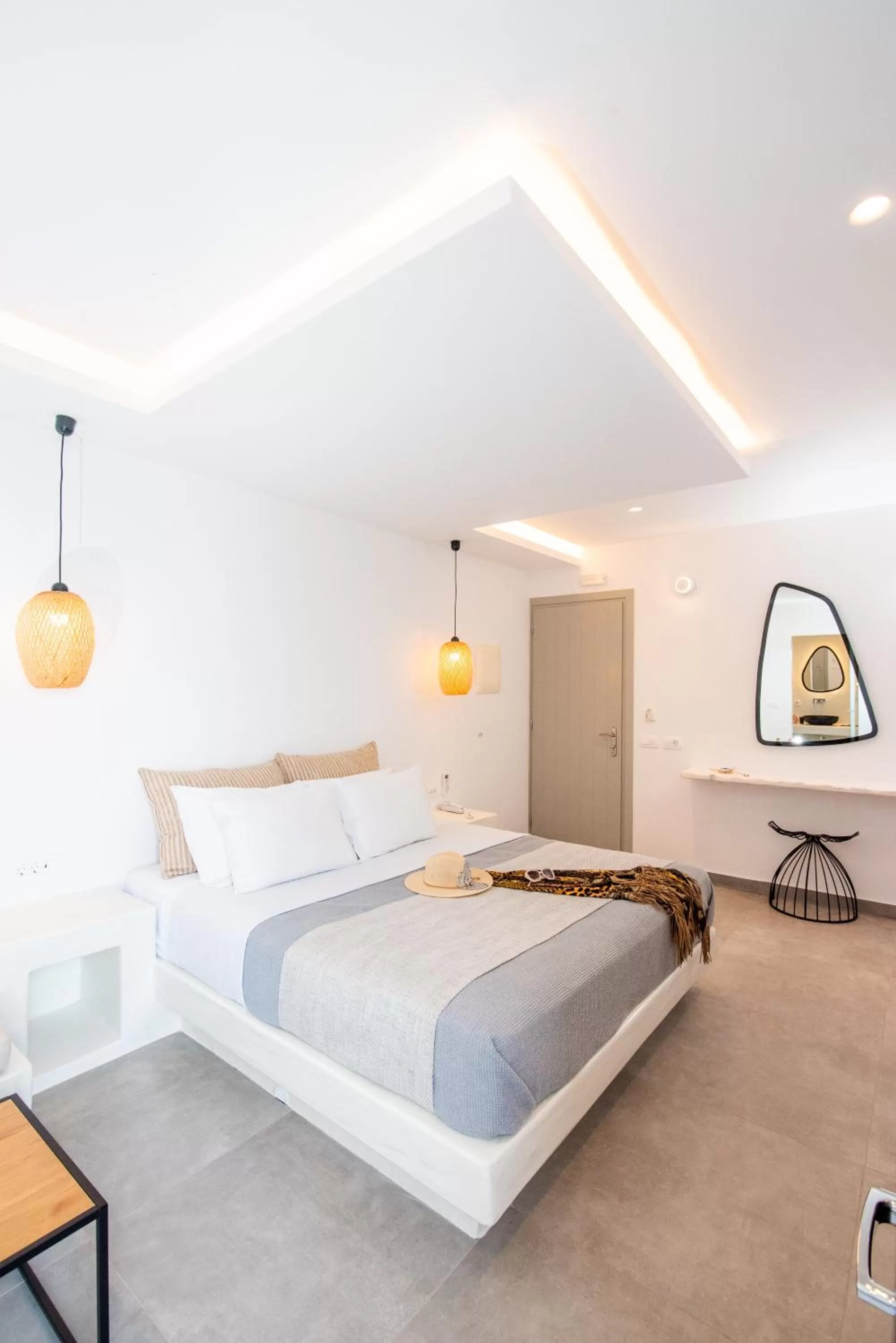 Bed in Caldera Cliff Illusion