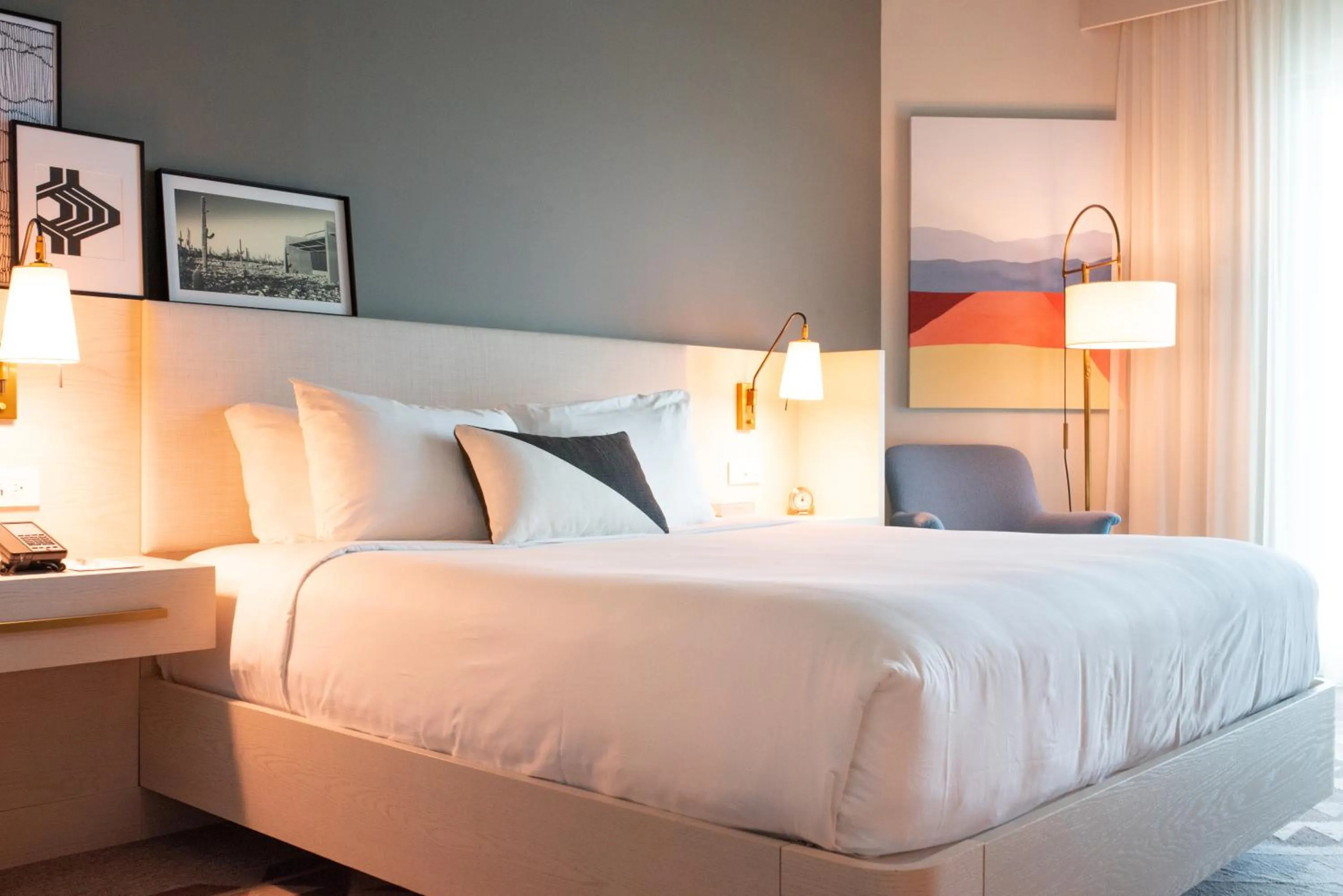 Bed in Mountain Shadows Resort Scottsdale