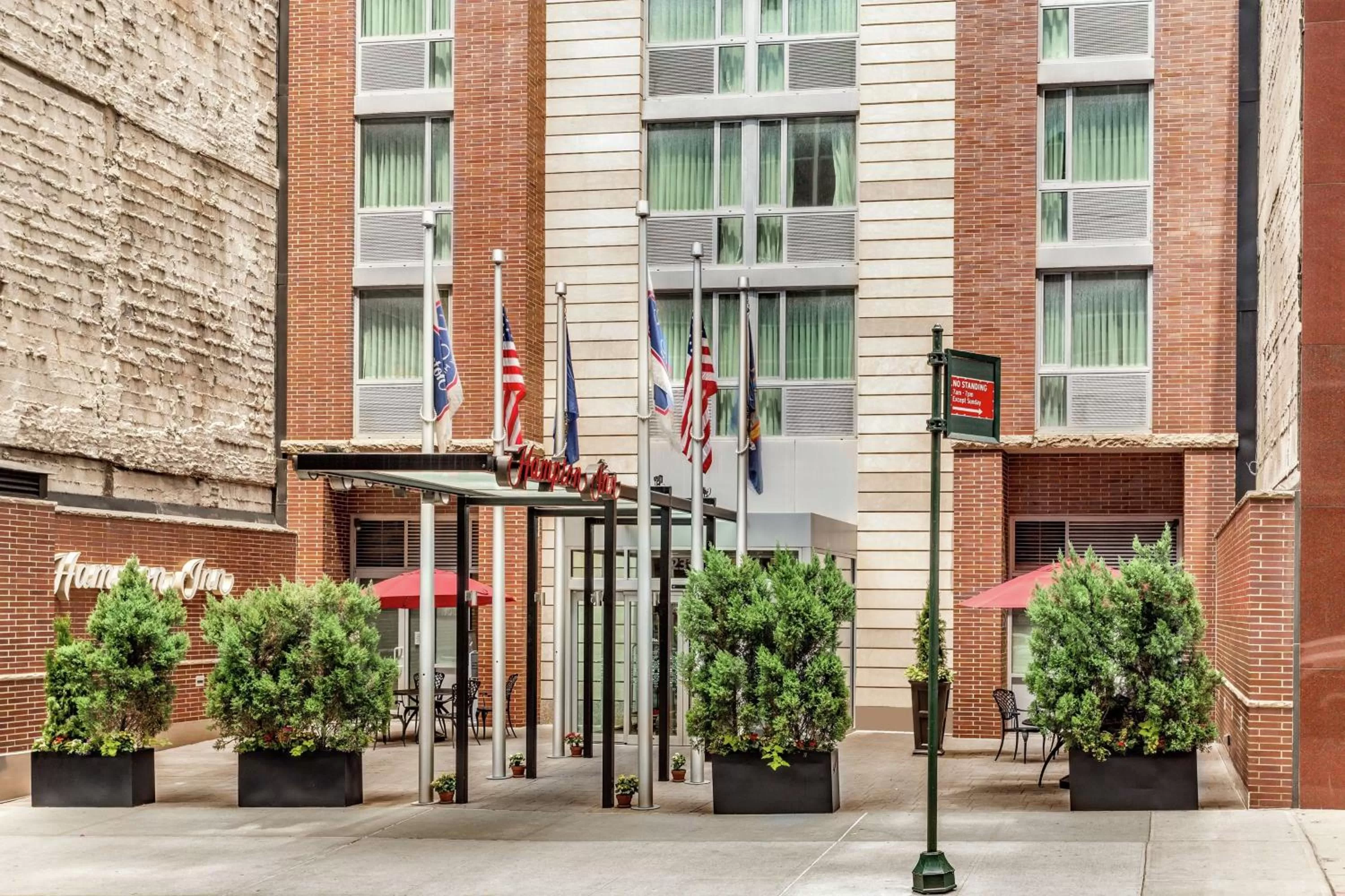 Property building in Hampton Inn Manhattan Grand Central