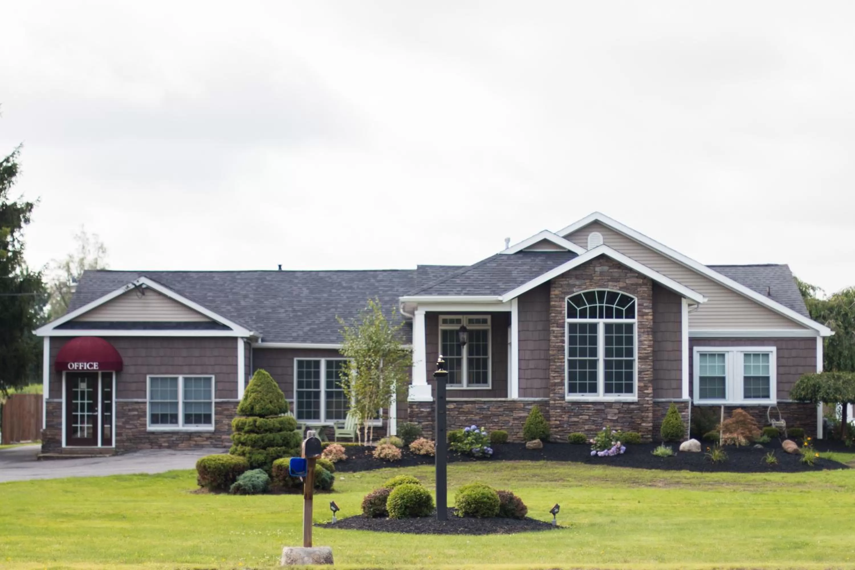 Facade/entrance in Clarence Inn Extended Stay