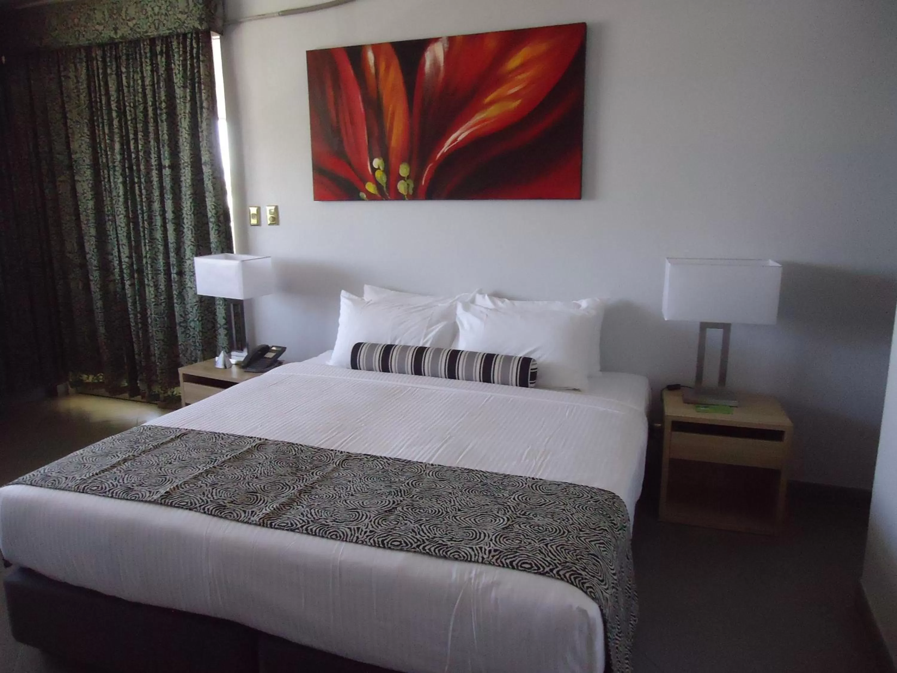 Suite in Bird Of Paradise Hotel