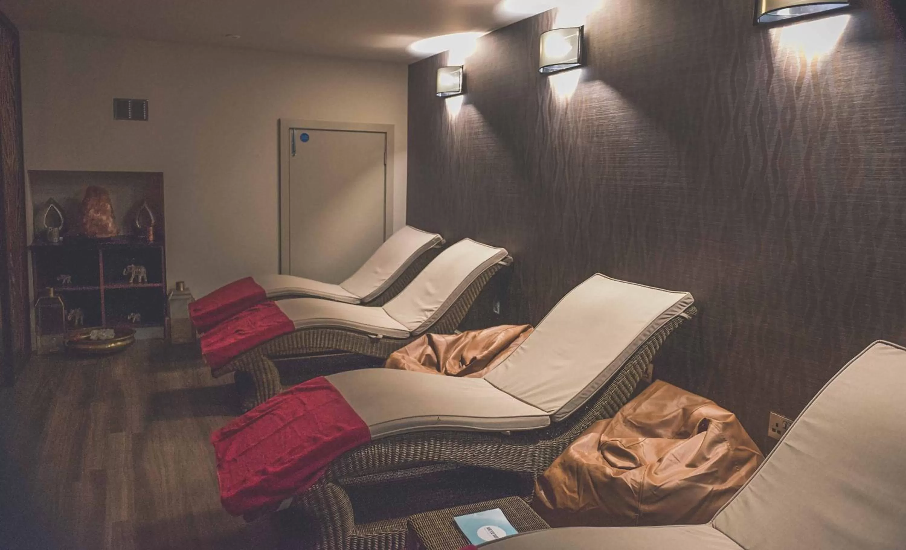 Massage in Dover Marina Hotel & Spa, Tapestry Collection by Hilton