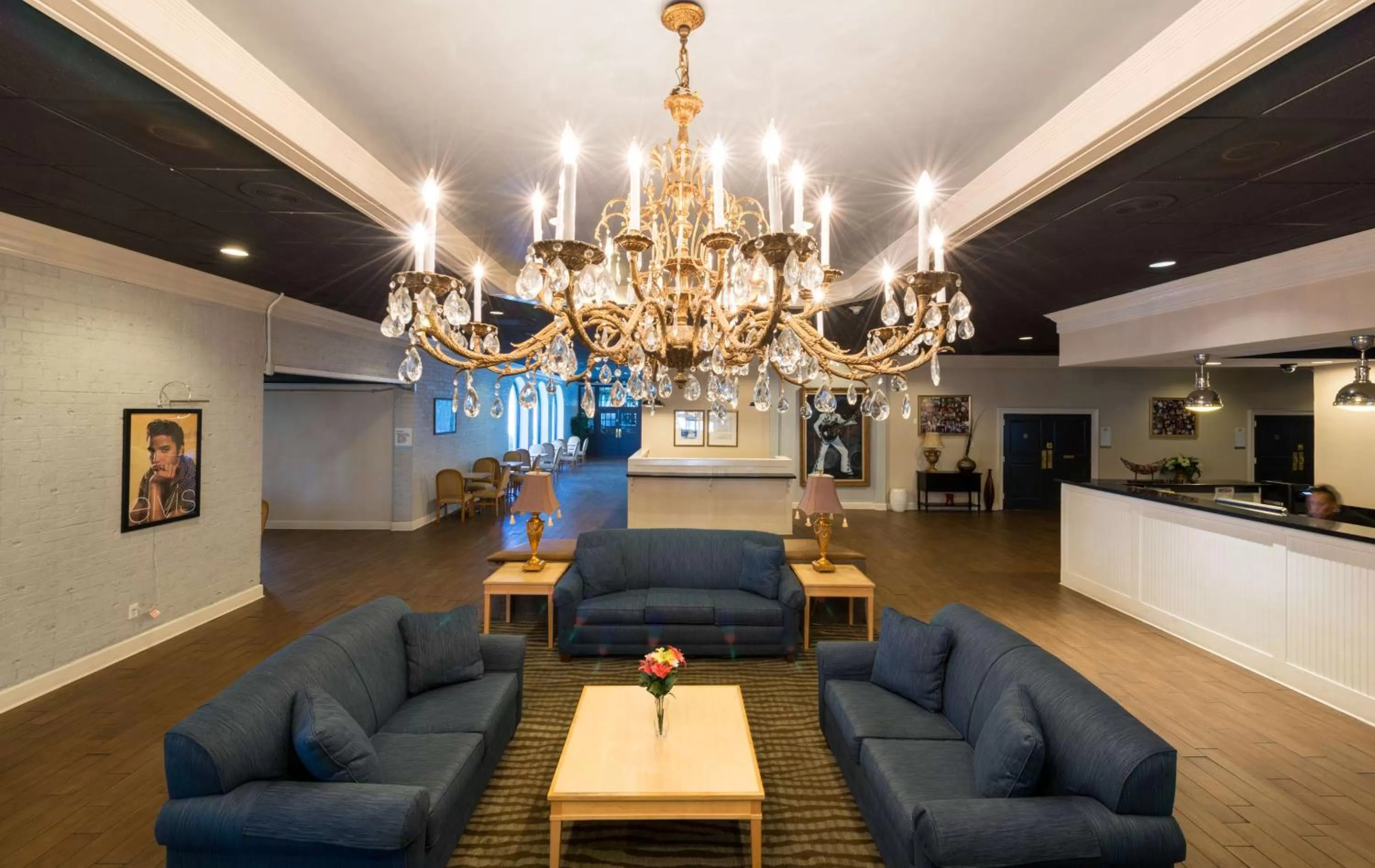 Lobby or reception in Travelodge by Wyndham Memphis Airport/Graceland