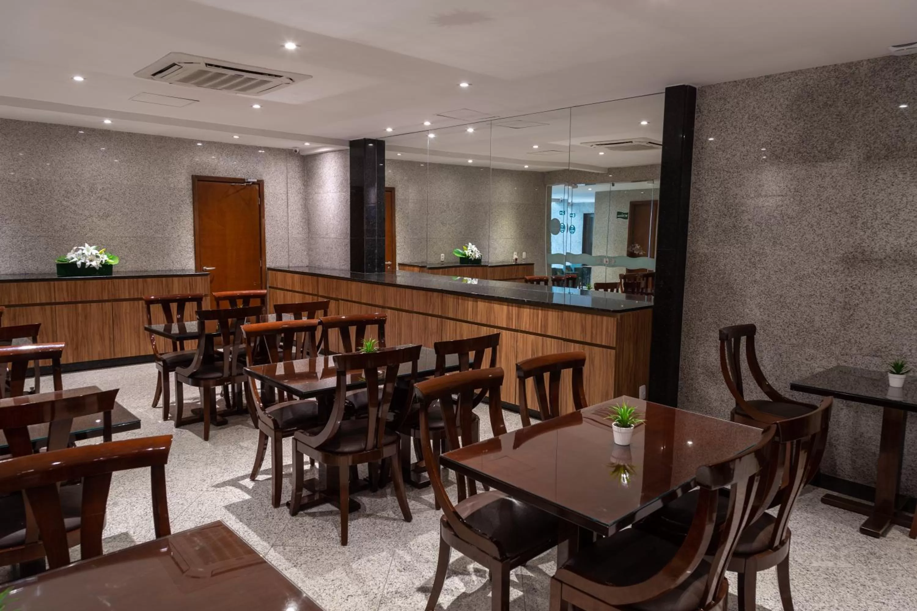 Buffet breakfast in Aquidabã Praia Hotel