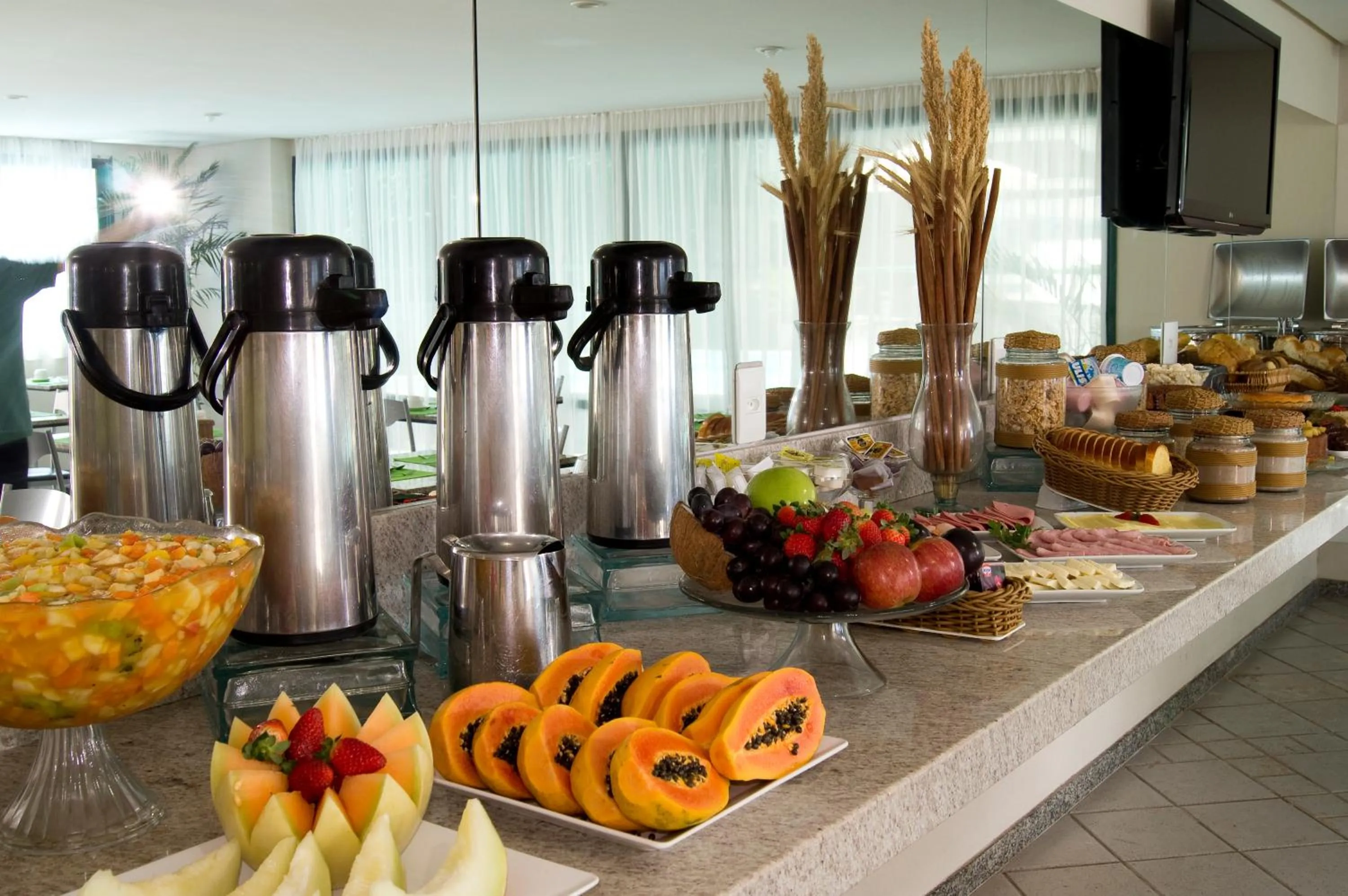 Food in Hotel Costa Victória