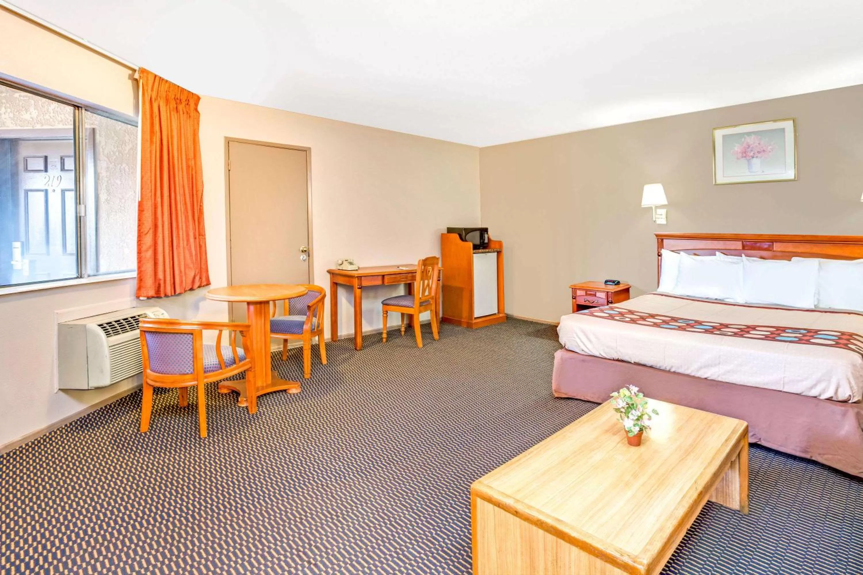 On site, Bed in Super 8 by Wyndham Upland Ontario CA