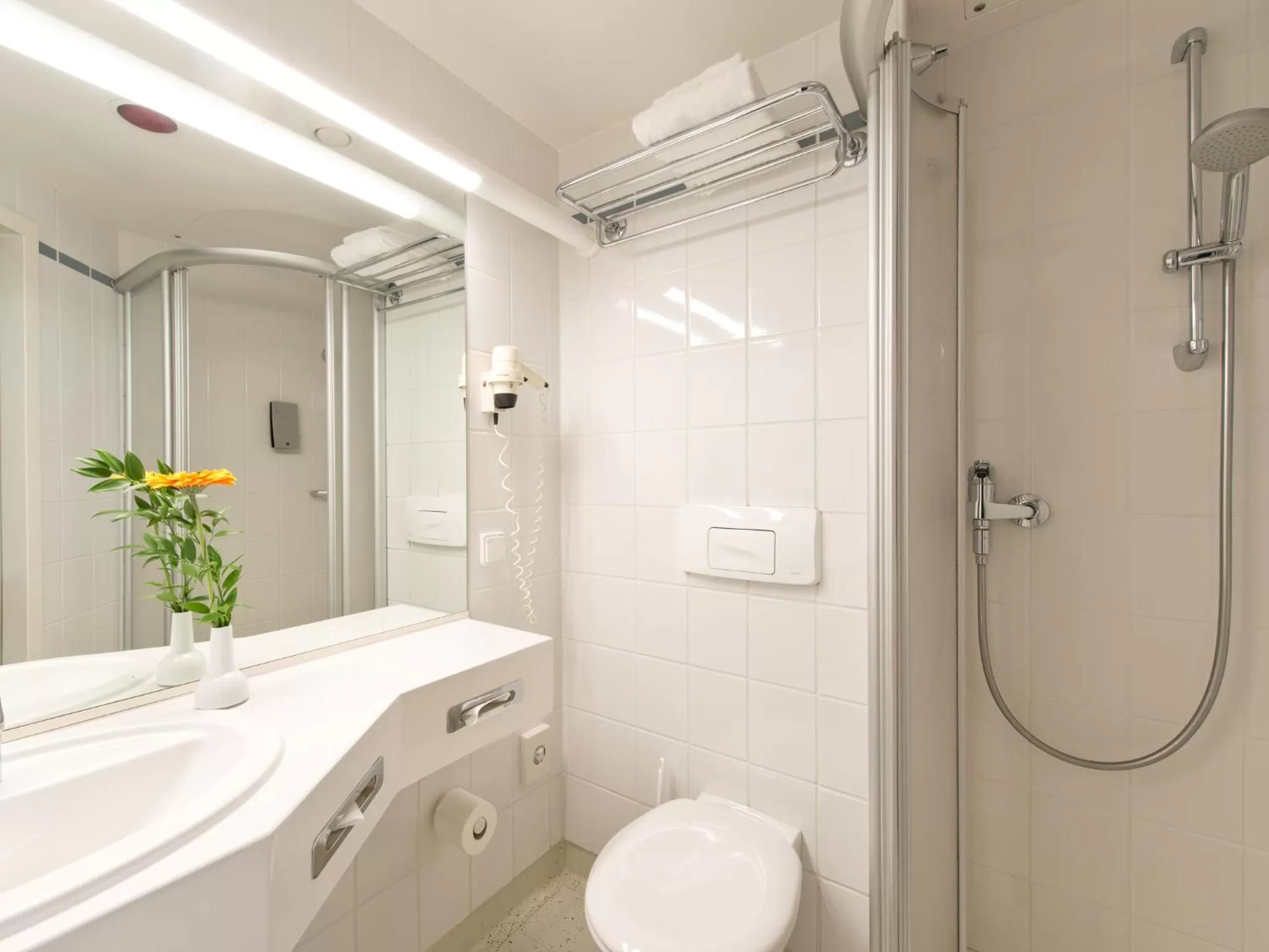 Bathroom in Hotel Kaiserin Augusta