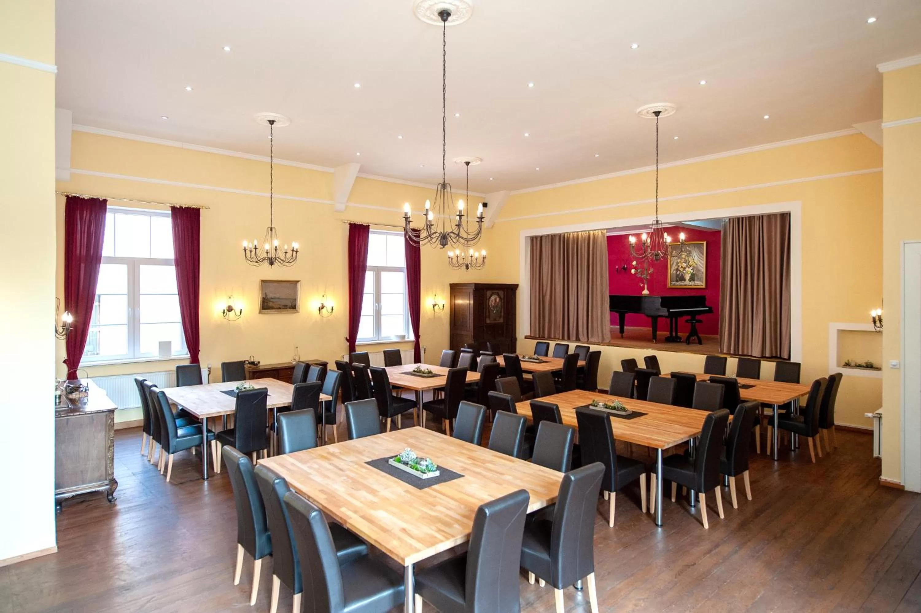 Restaurant/places to eat in Hotel Blüchertal