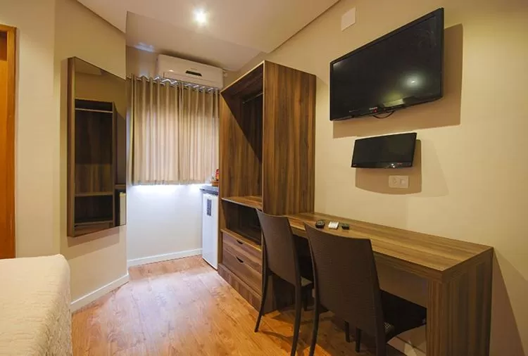 TV/Entertainment Center in Hotel Biz