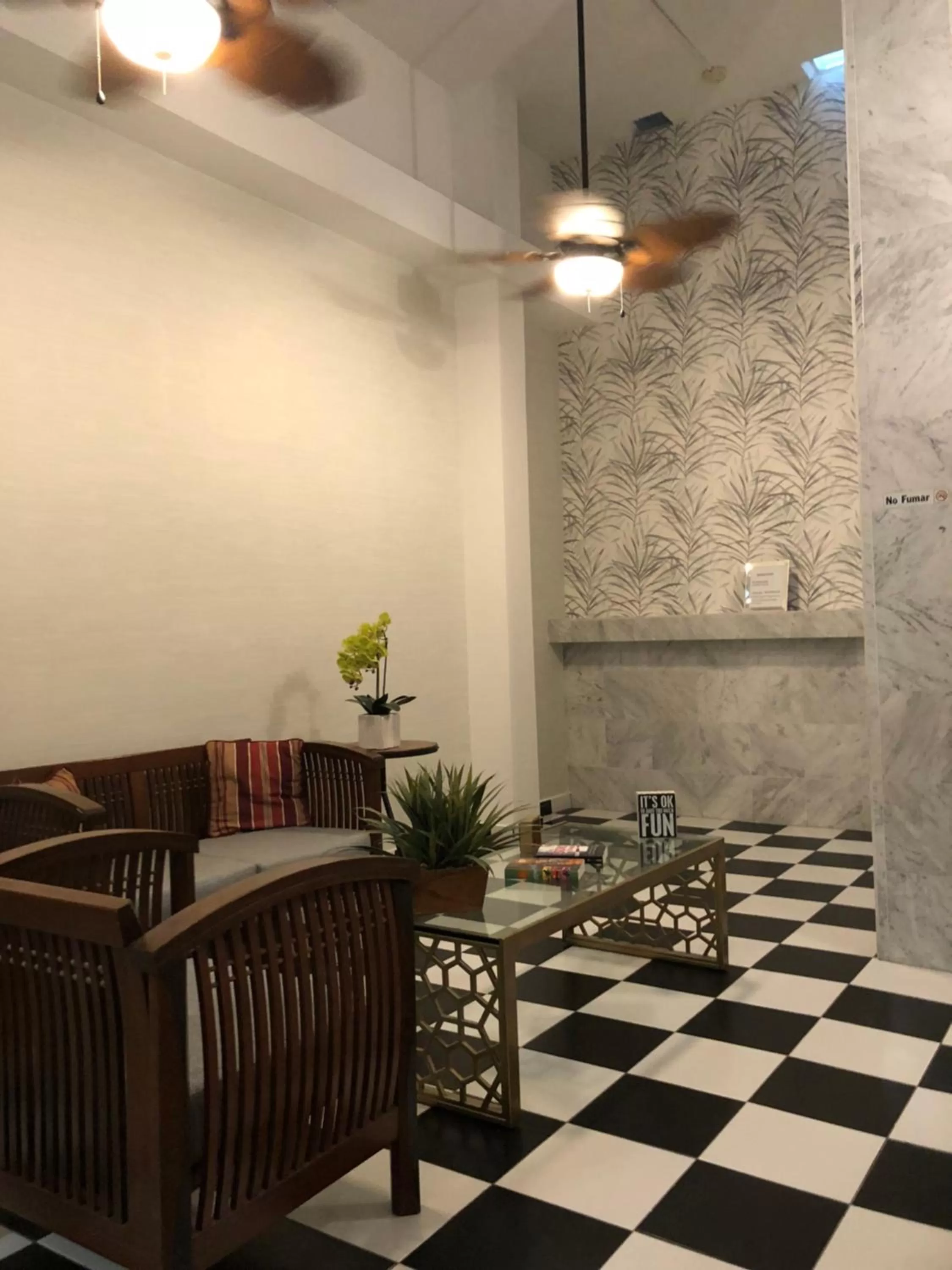 Restaurant/Places to Eat in Navona Studios