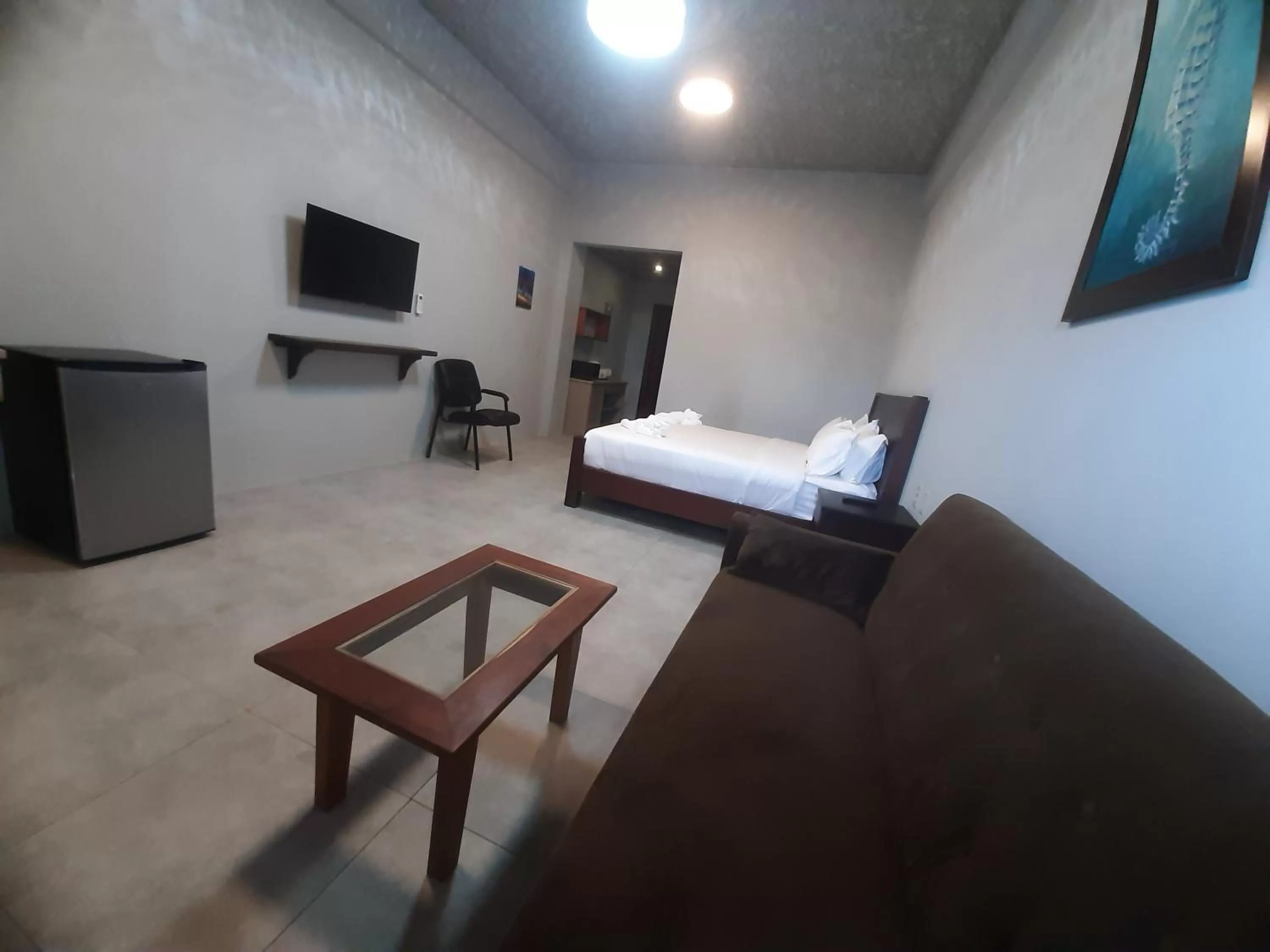 Living room, Bed in Coral View Hotel & Resort