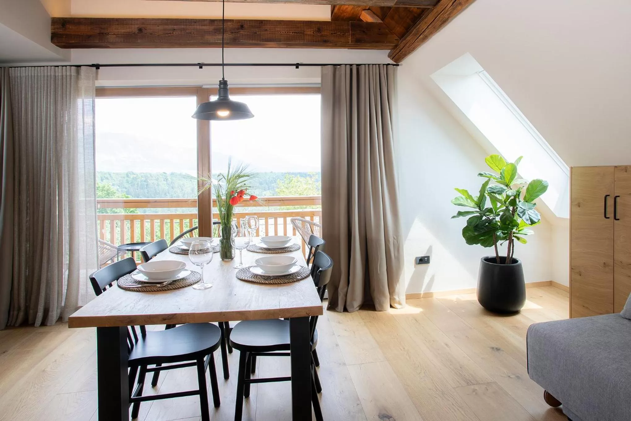 View (from property/room), Dining Area in House Troha