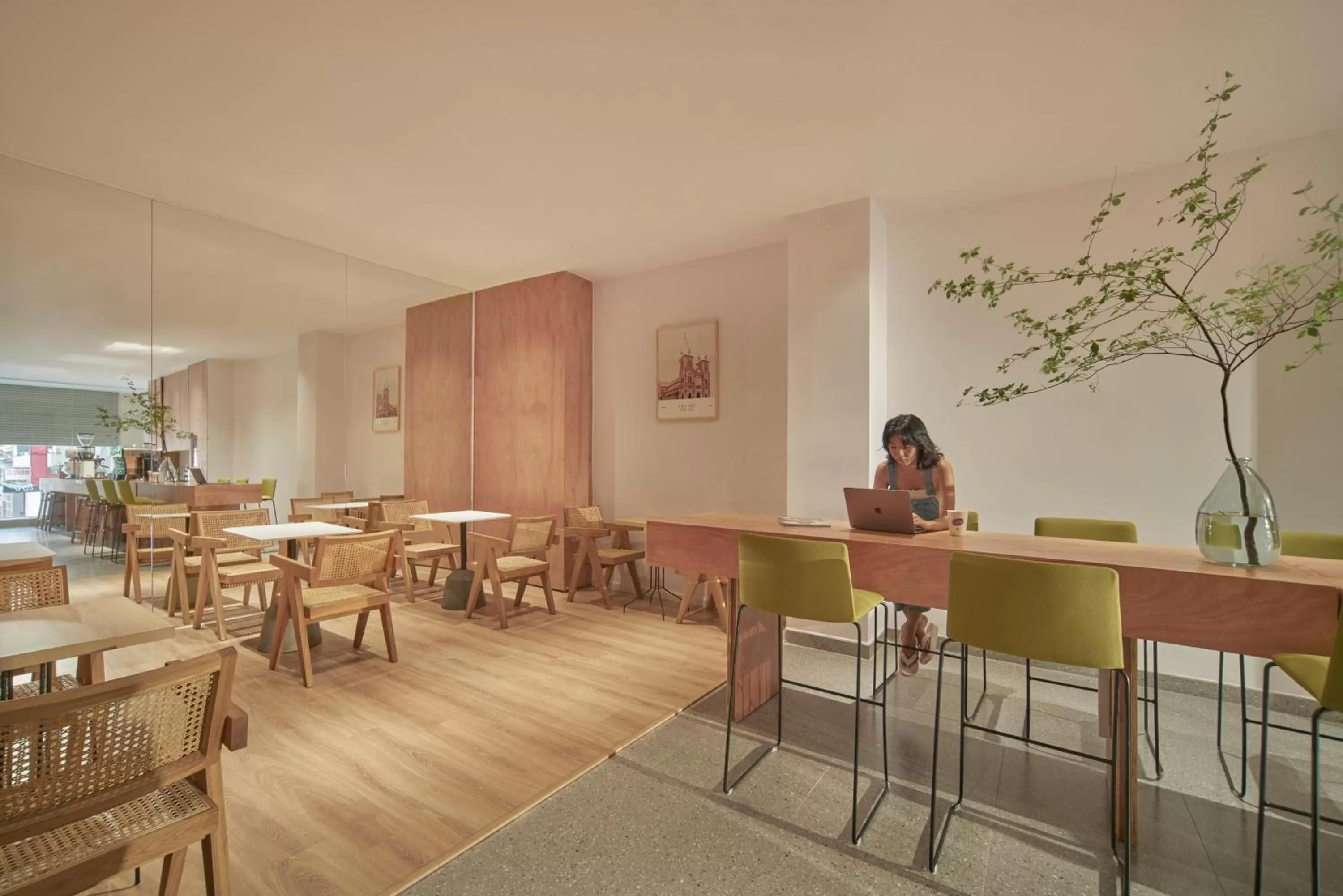 Coffee/tea facilities in Express by M Village Đông Du