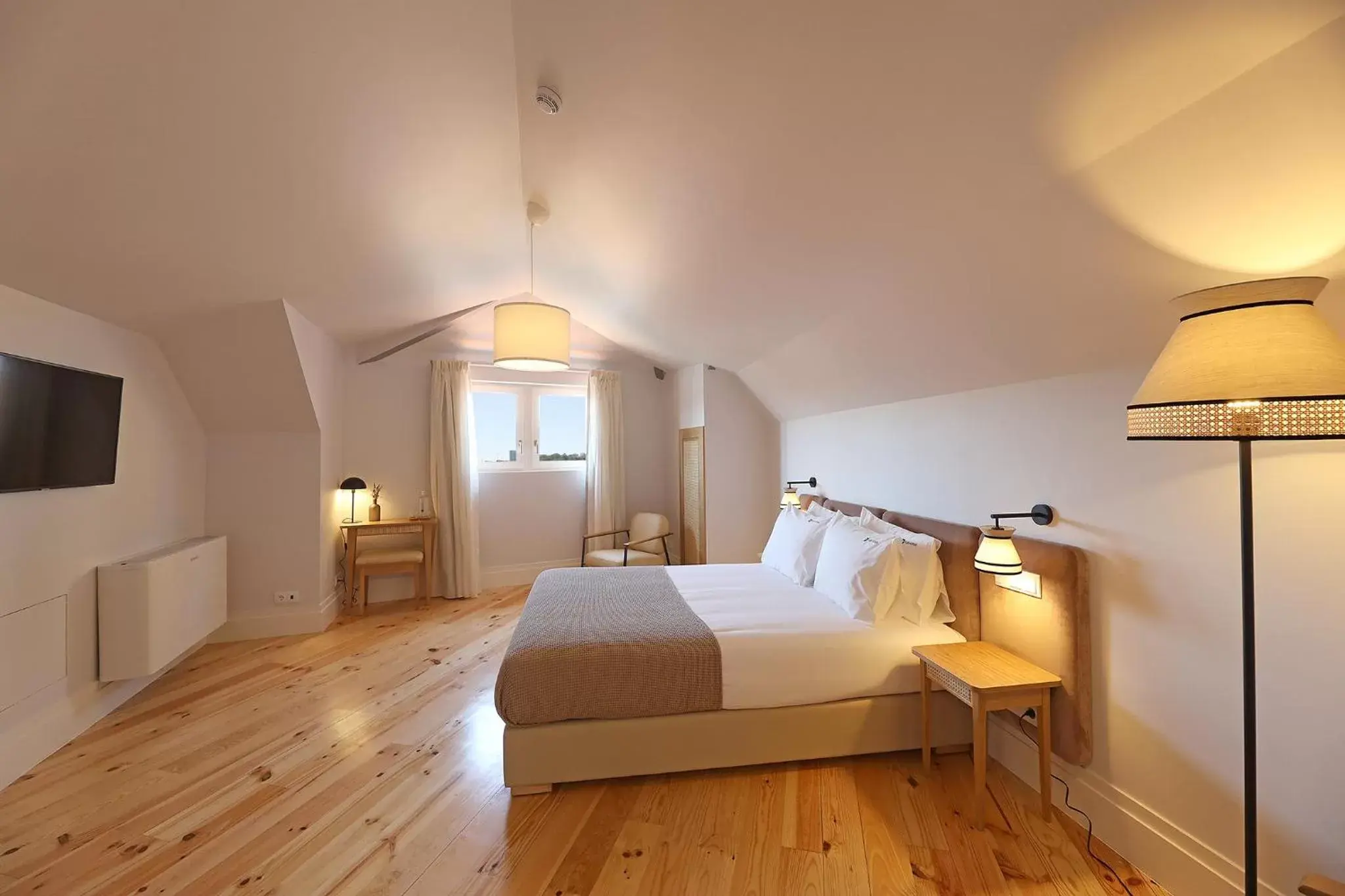 Deluxe Double Room in Memoria Porto FLH Hotels Deluxe Double Room in Memoria Porto FLH Hotels