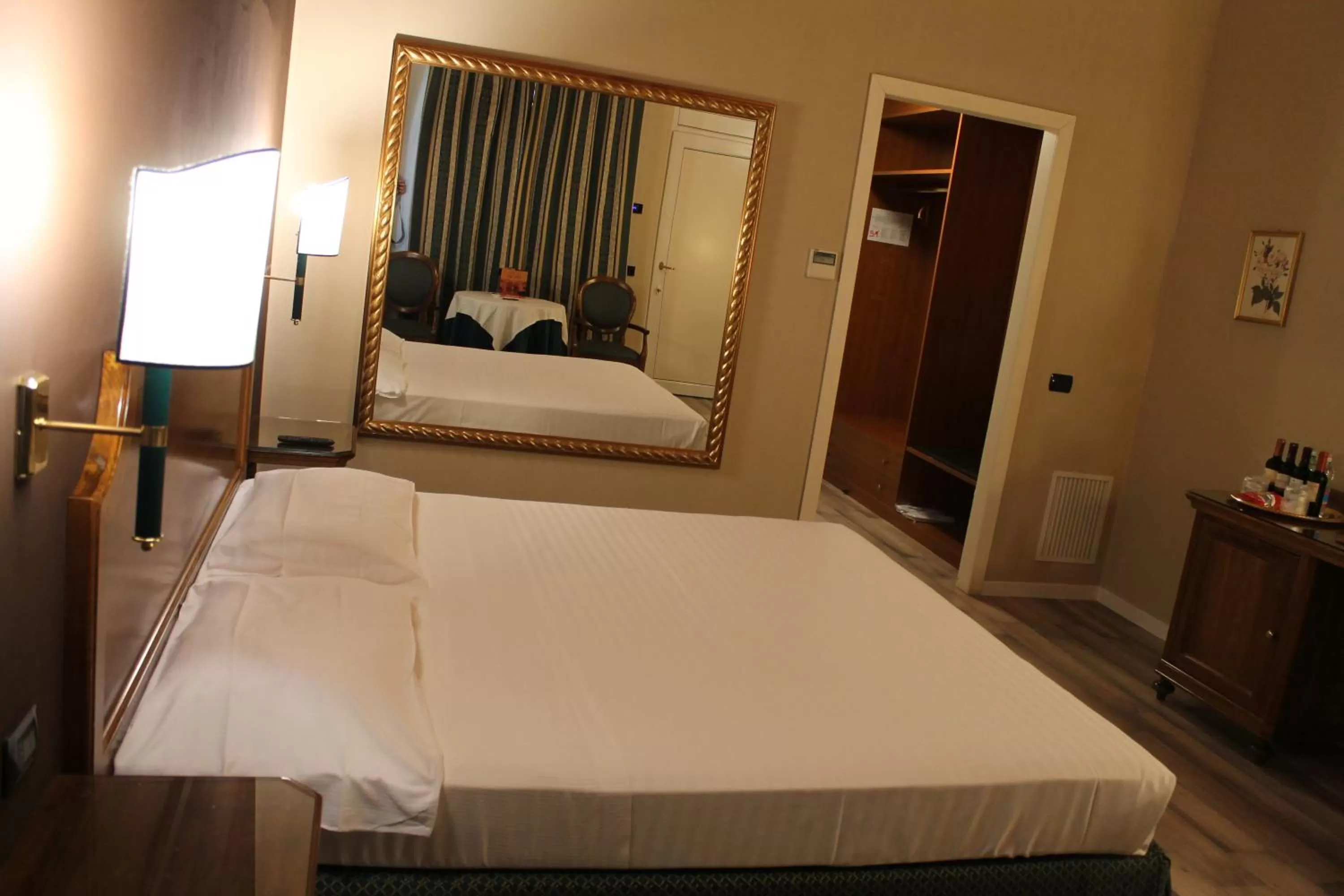 Photo of the whole room, Bed in Hotel Don Carlo