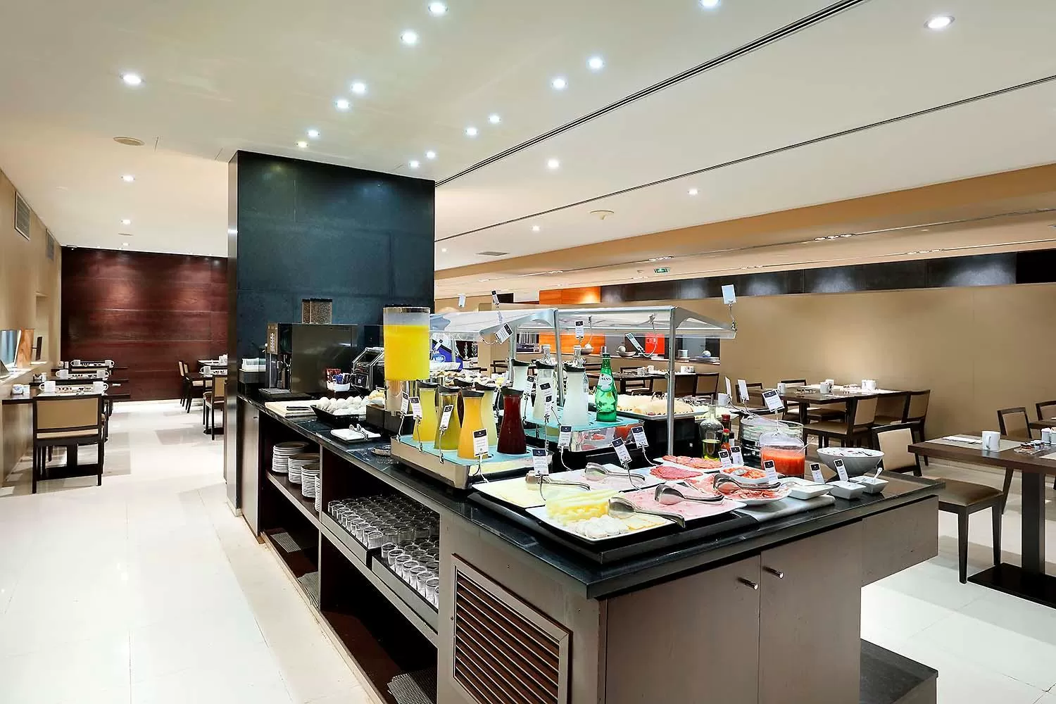 Buffet breakfast in Eurostars Lisboa Parque