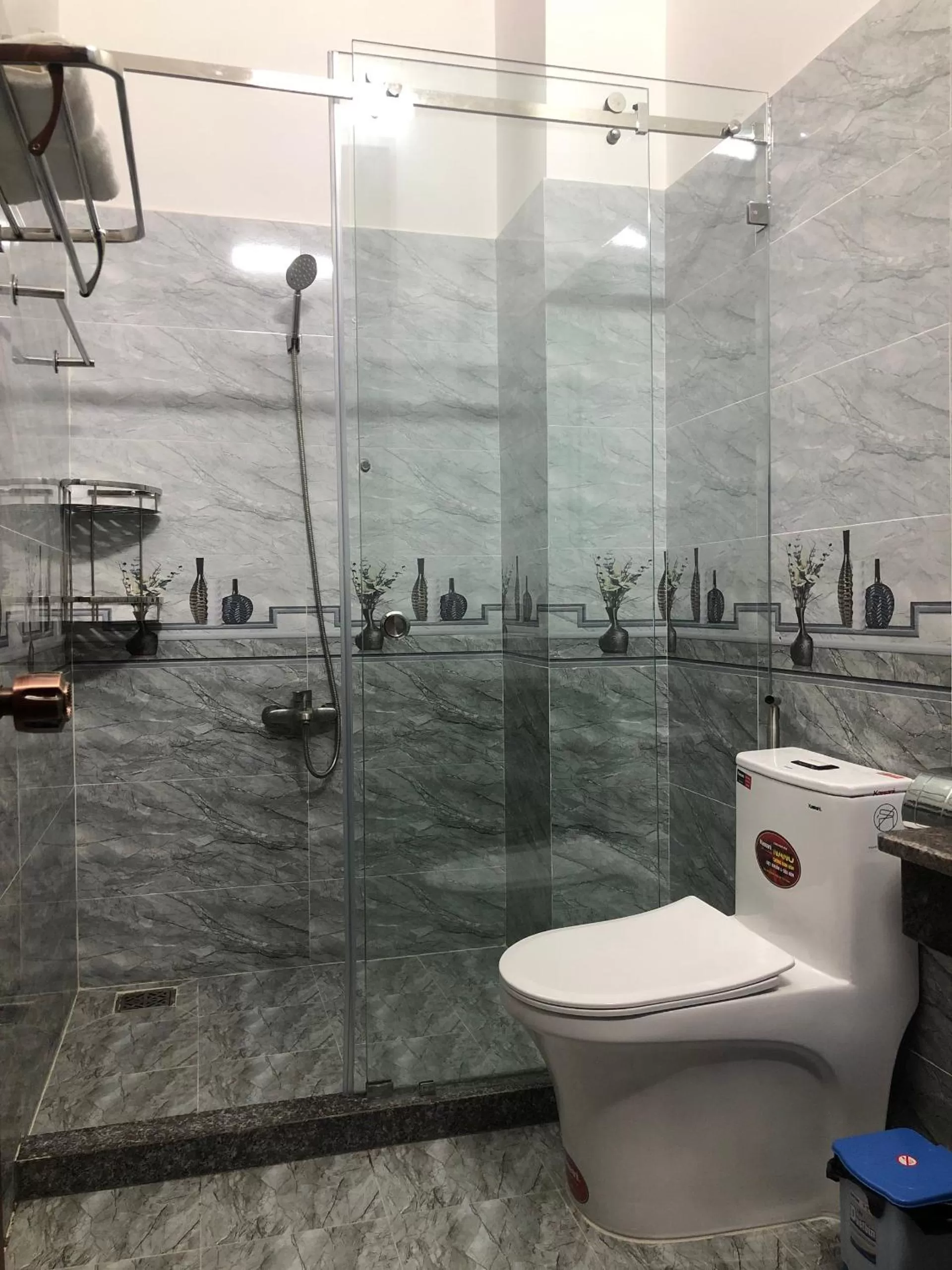 Bathroom in Khách sạn Nguyên Long