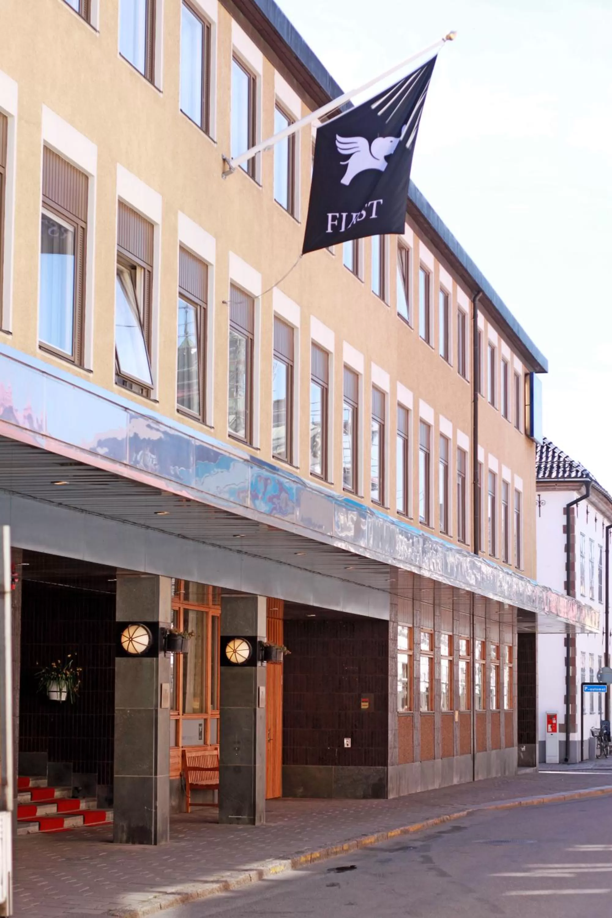 Facade/entrance in First Hotel Witt