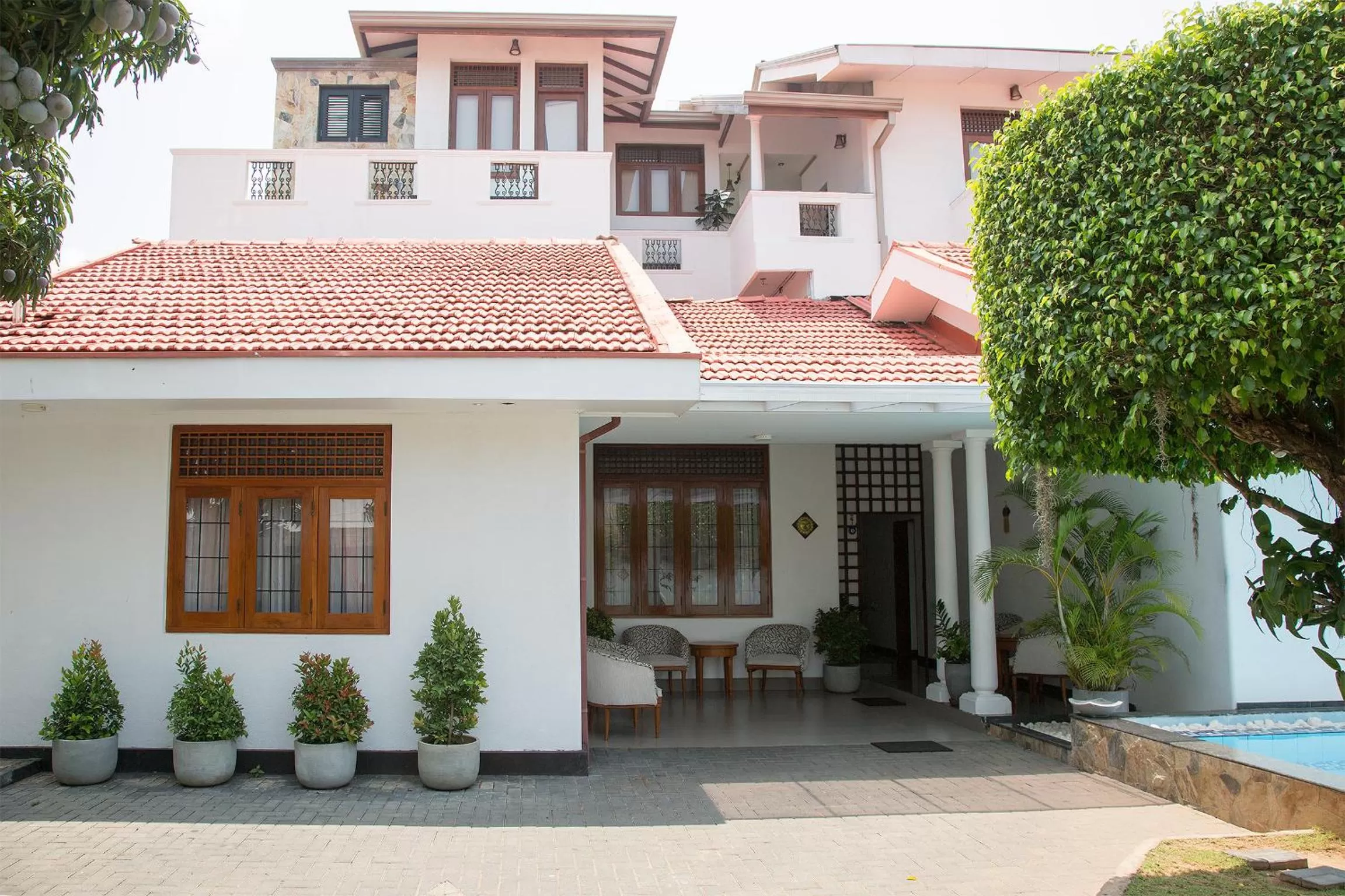 Facade/entrance, Property Building in Suriya Arana