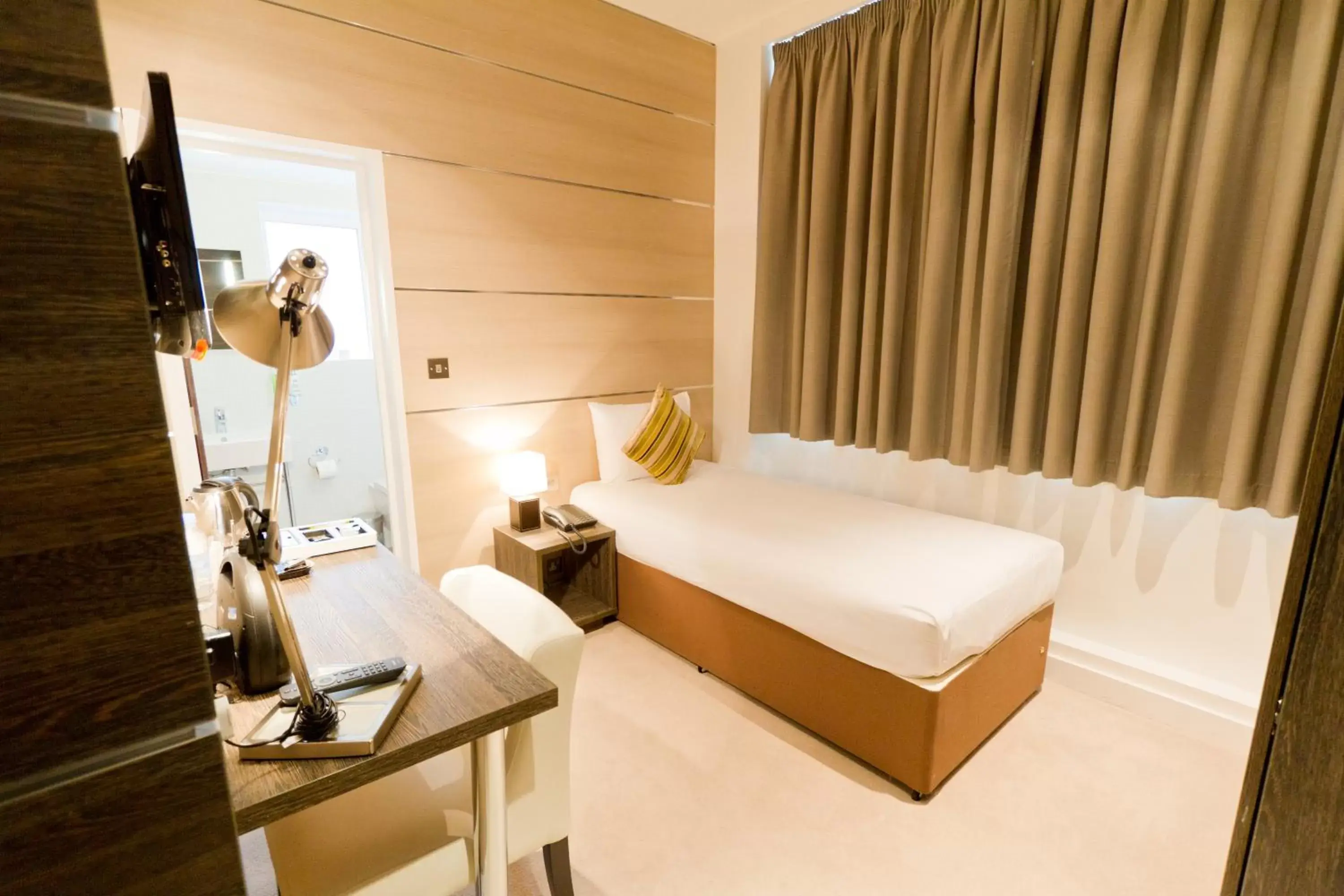 Standard Single Room in The Wesley Euston Standard Single Room in The Wesley Euston