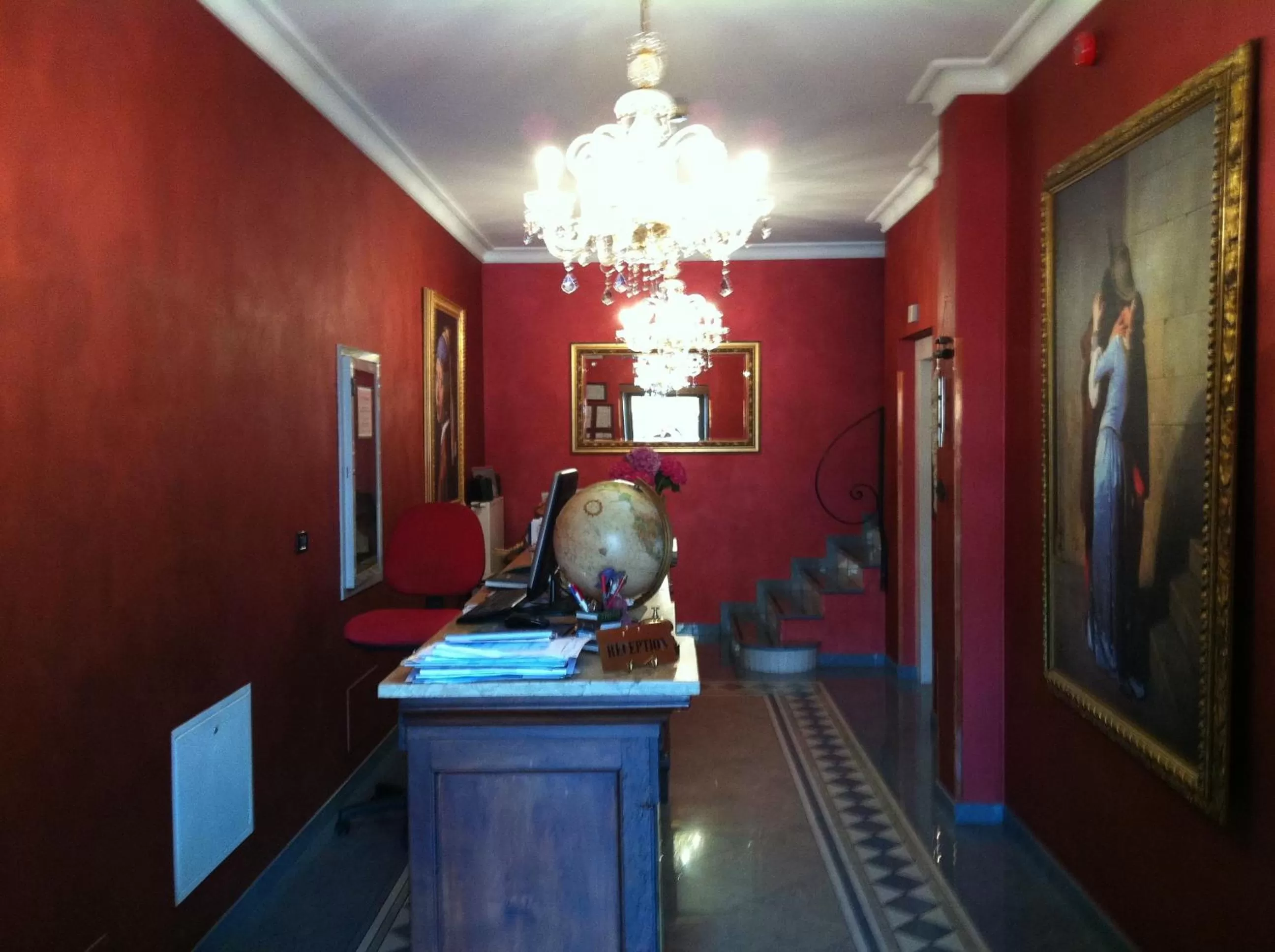 Lobby or reception in Le Lanterne