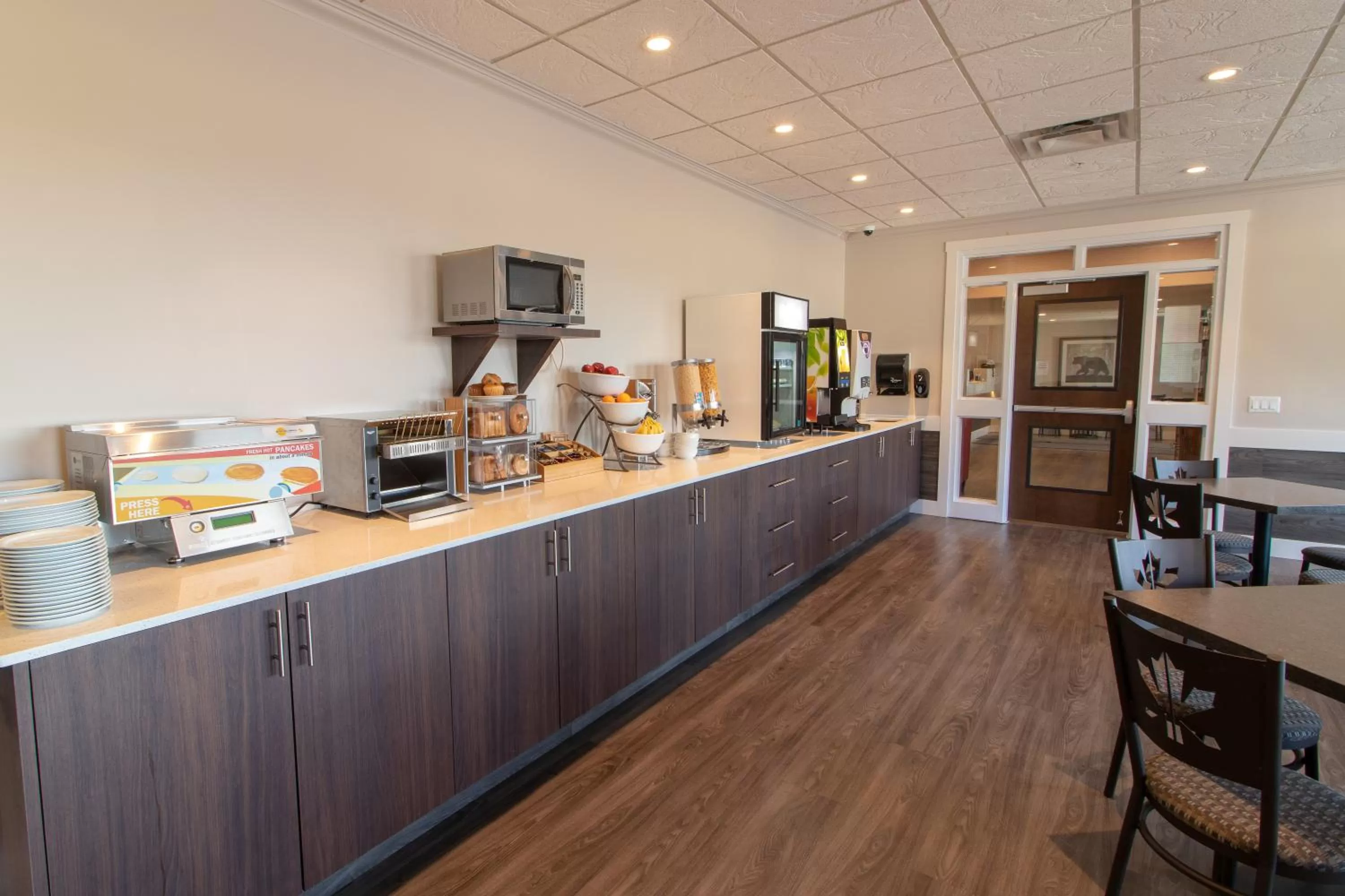 Restaurant/places to eat in The Kanata Inns Invermere