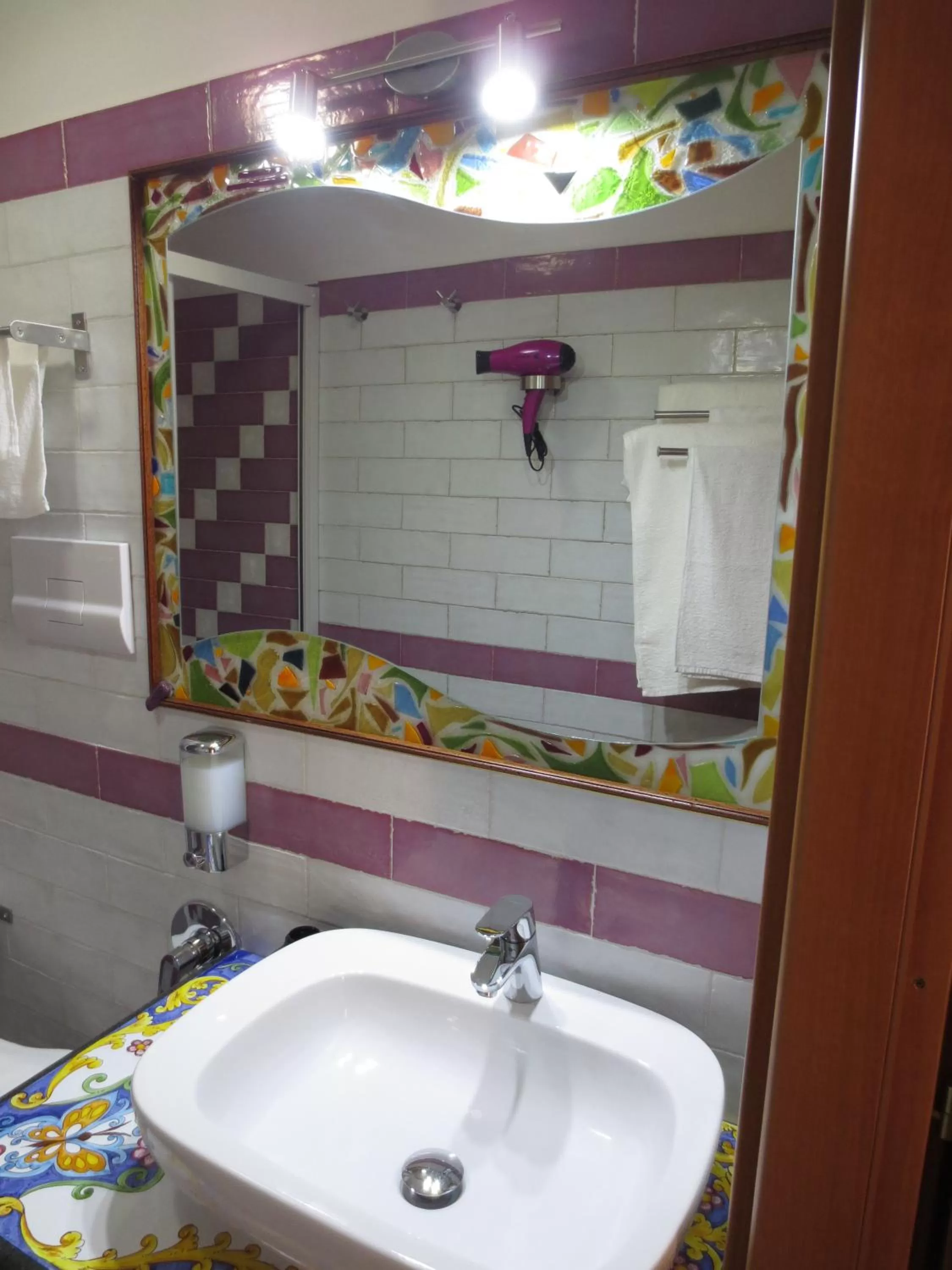 Photo of the whole room in Aurora