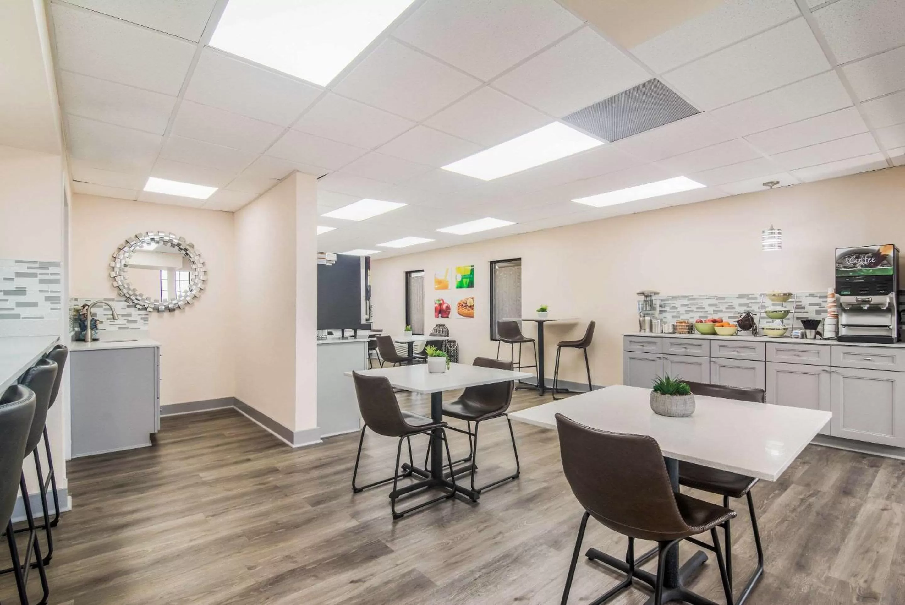 Restaurant/places to eat in Quality Inn & Suites Lake City