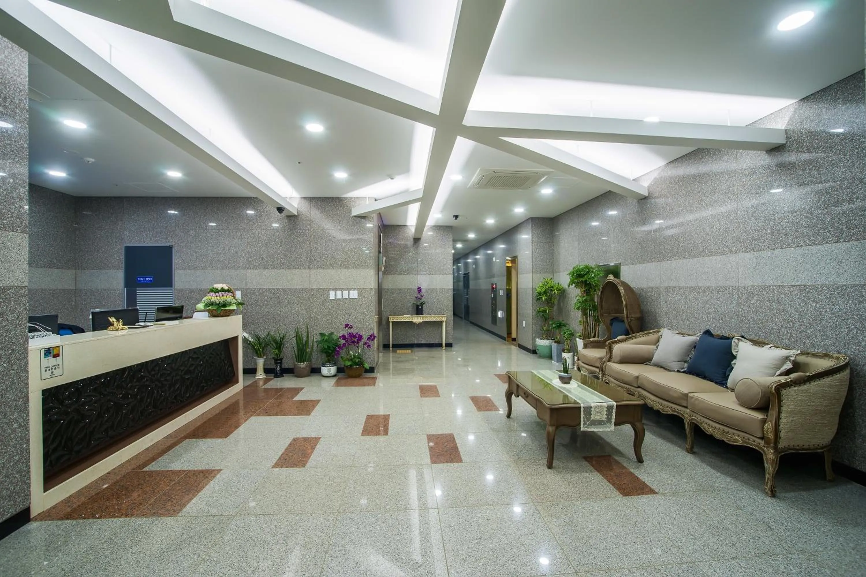 Lobby or reception in Breeze Bay Hotel