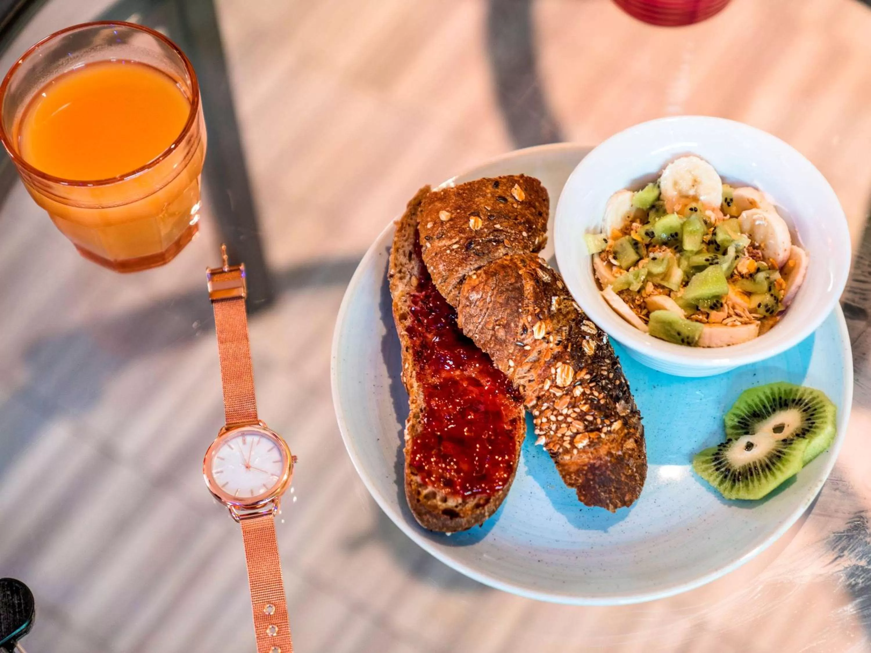 Restaurant/places to eat in ibis Styles Besançon