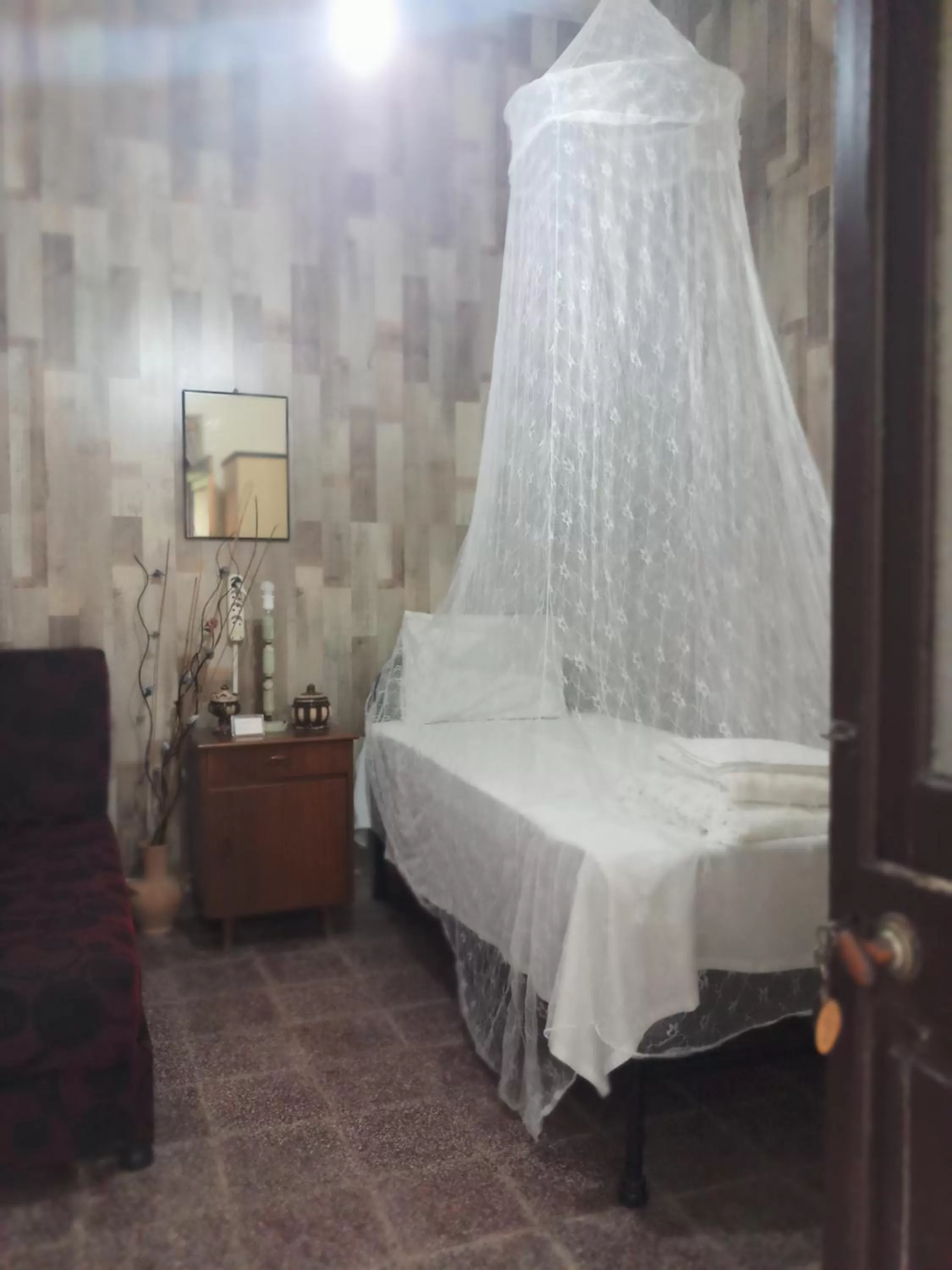 Bedroom, Bed in Mystery Garden Guest House