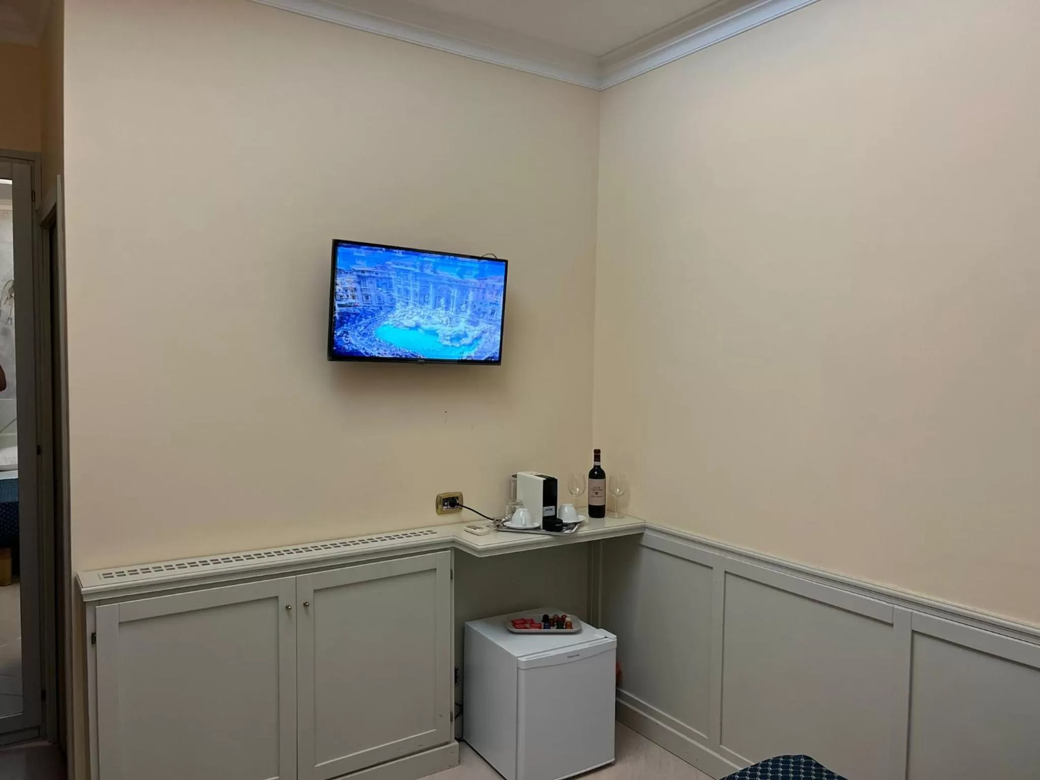 TV/Entertainment Center in relais monti guesthouse